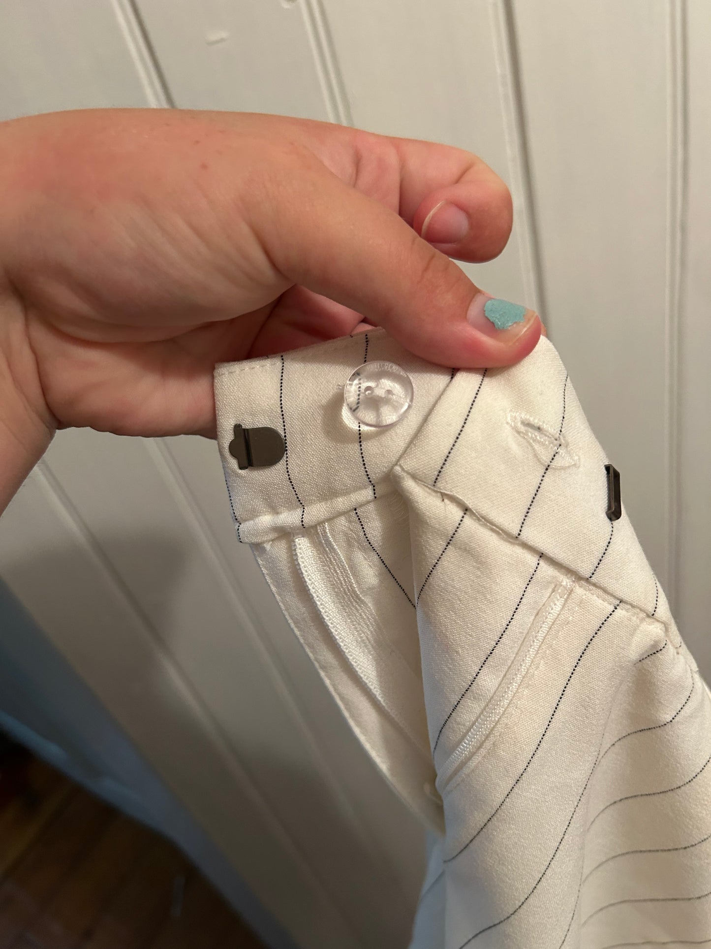 NEW Ichi women’s 38 white striped shorts