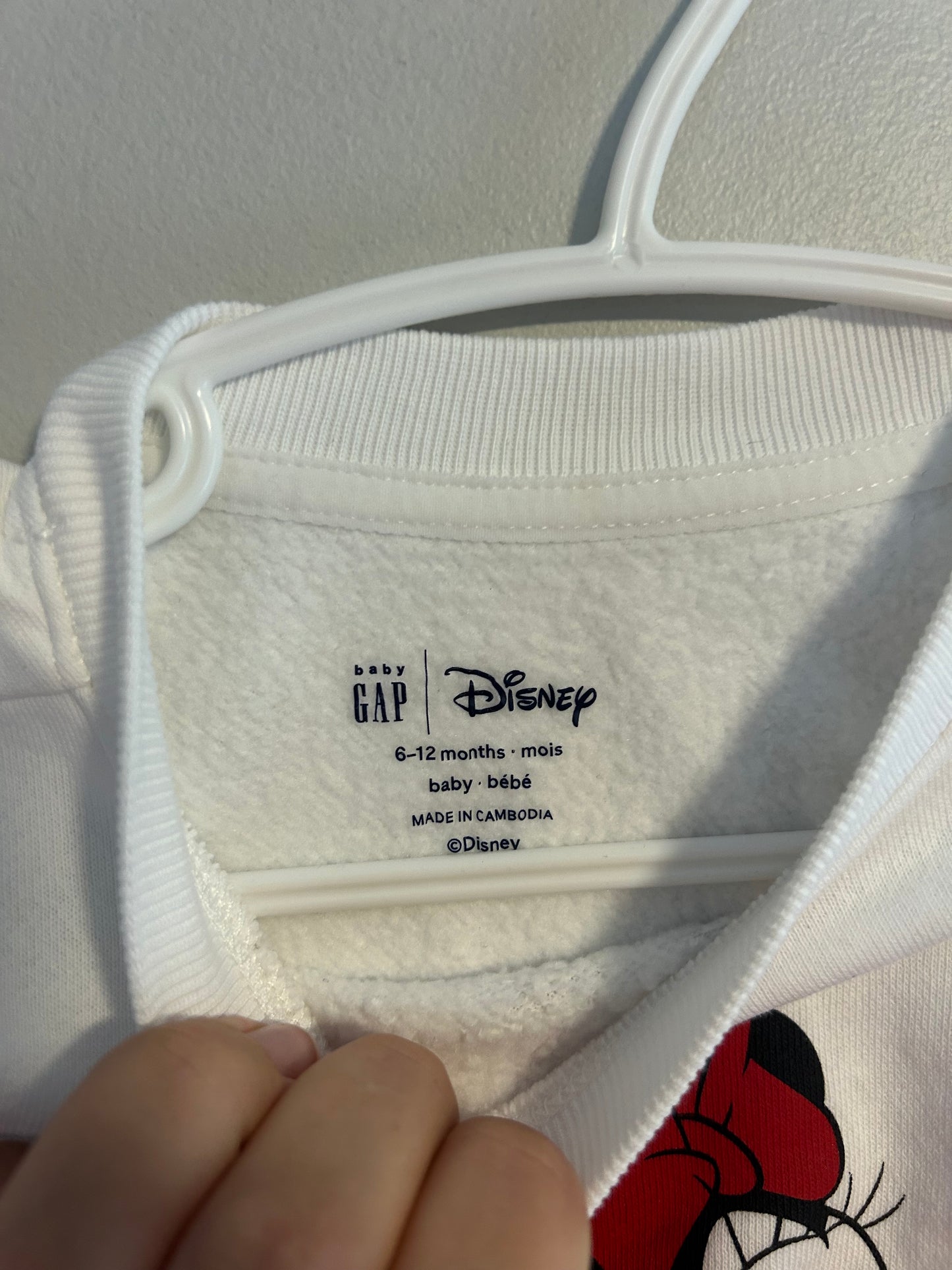 Gap 6/12m white Minnie crew neck sweater