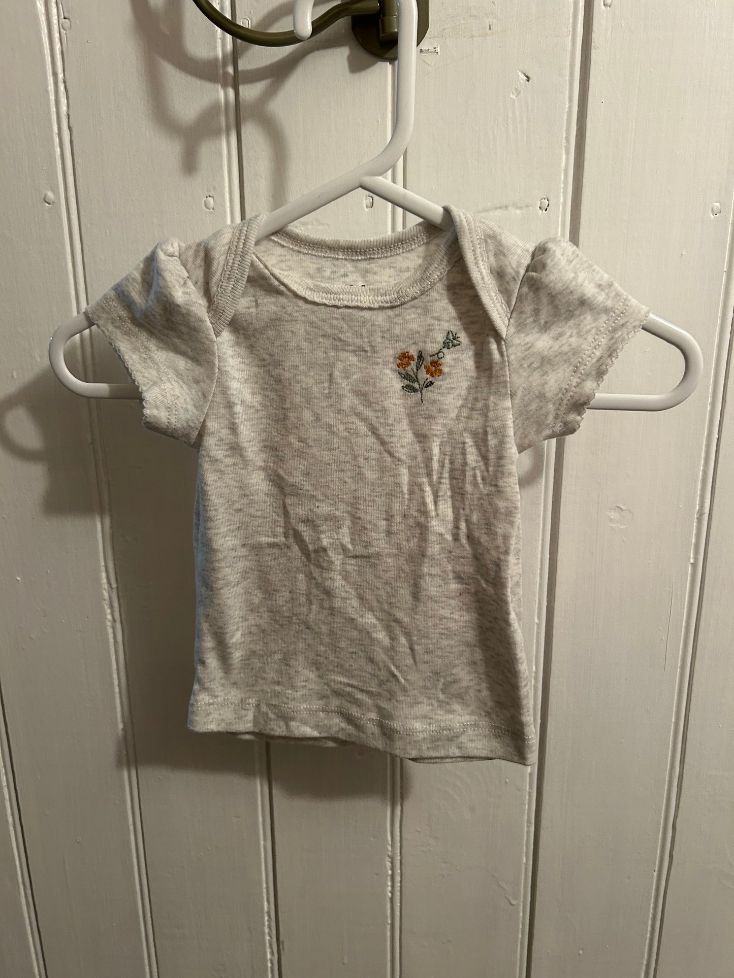 Carters 0/3m green floral tshirt