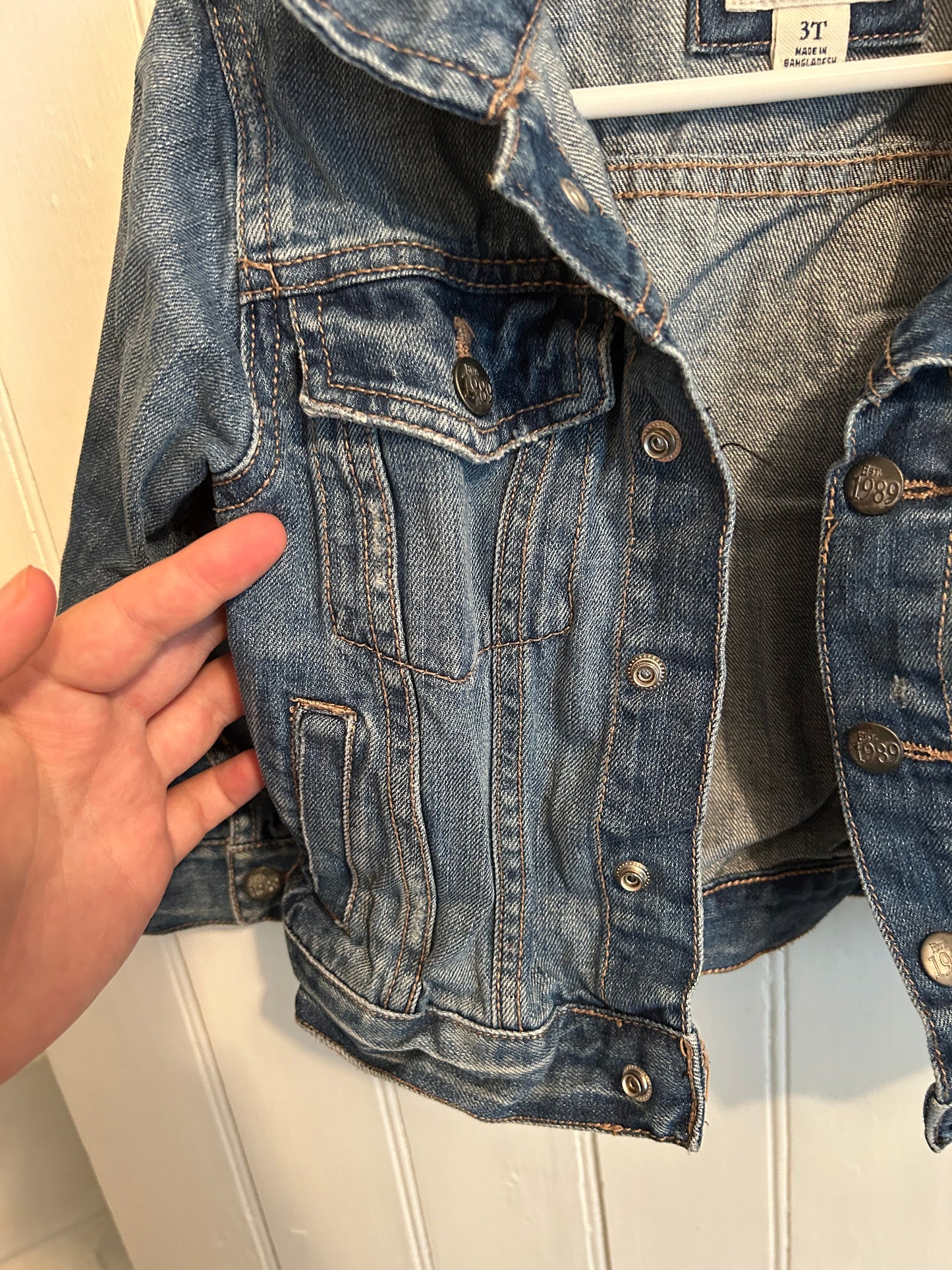 The children’s place 3t light wash Jean jacket