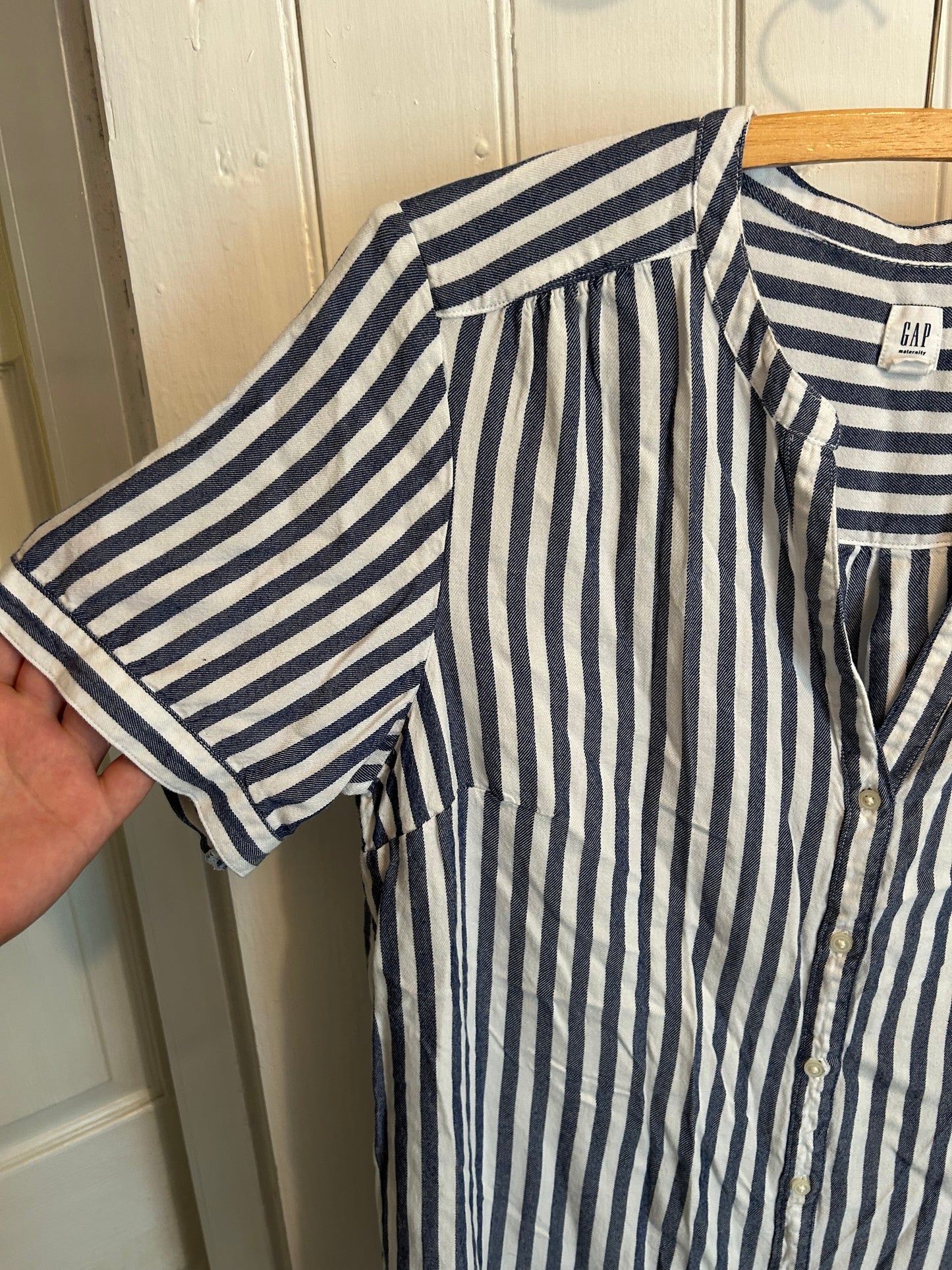 Gap maternity large navy & white striped button up top