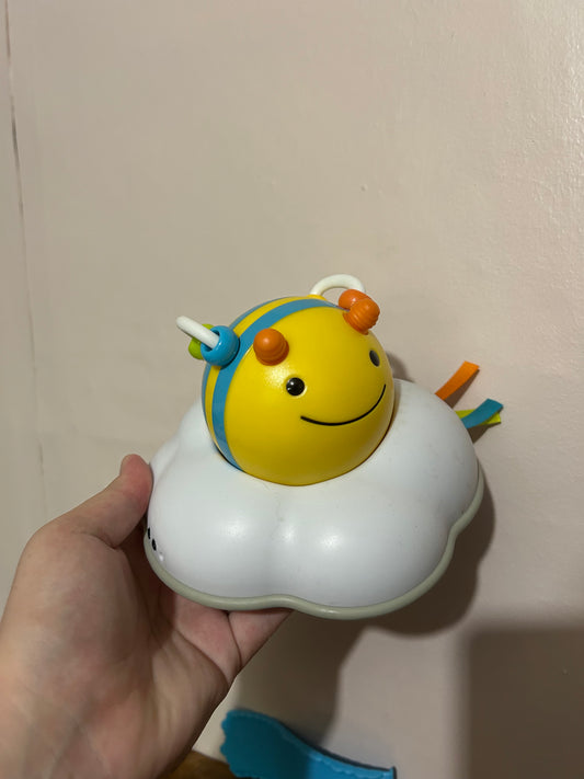 Skiphop follow me bee cloud