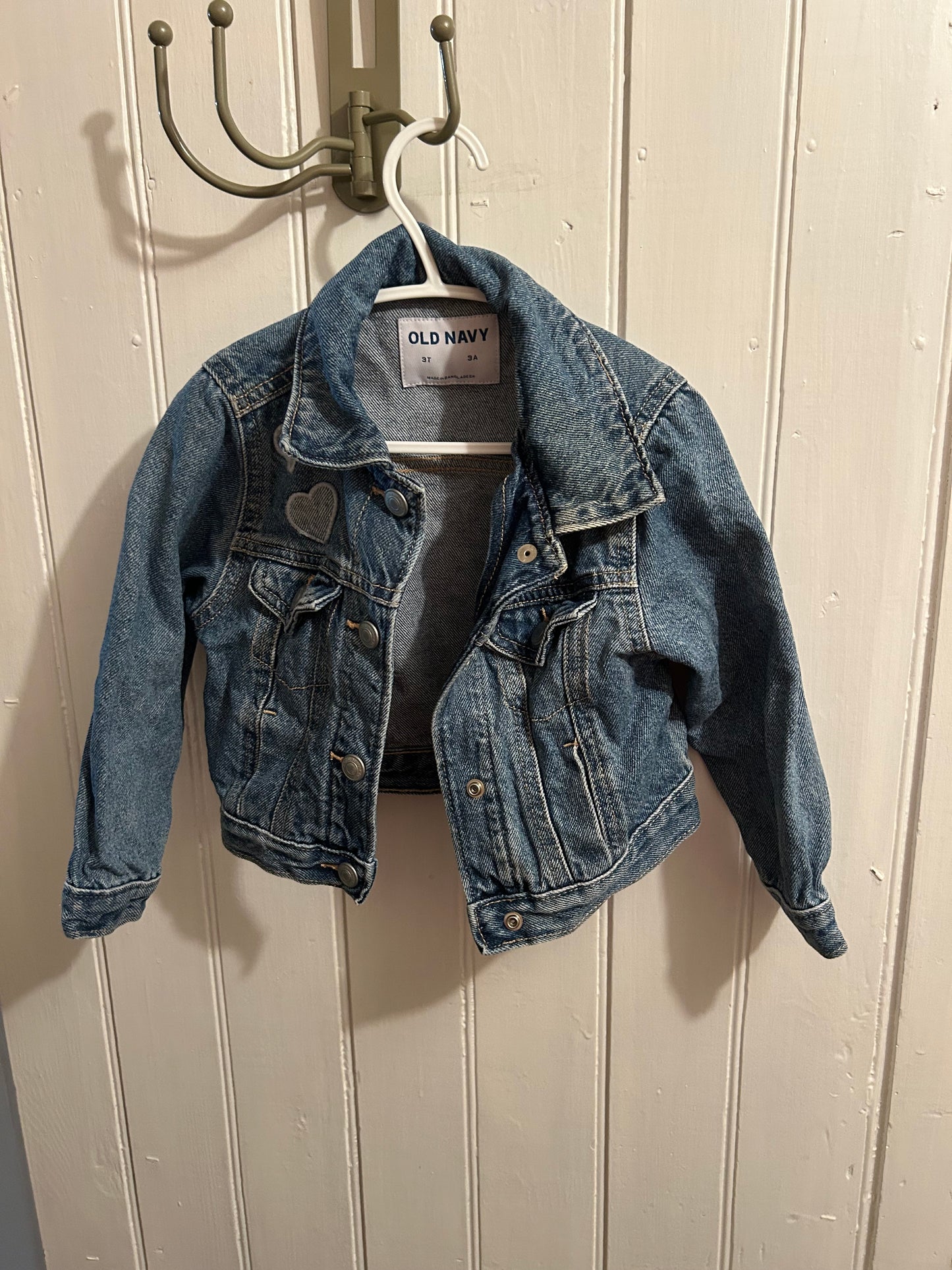 Old navy 3t light wash heart denim jacket