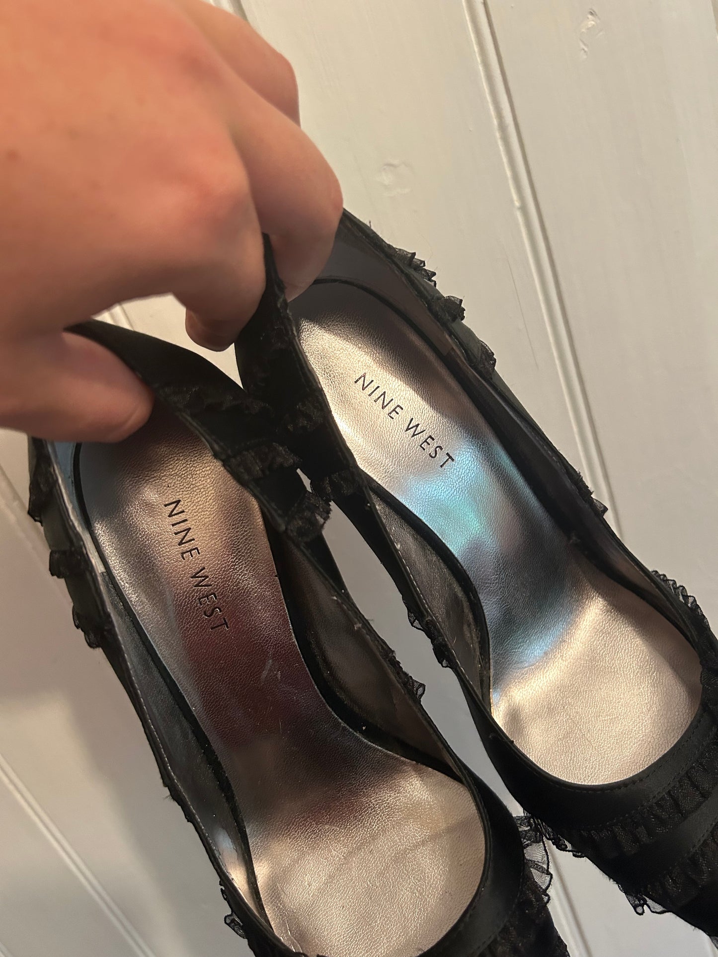 Nine West 7 black ruffle heels