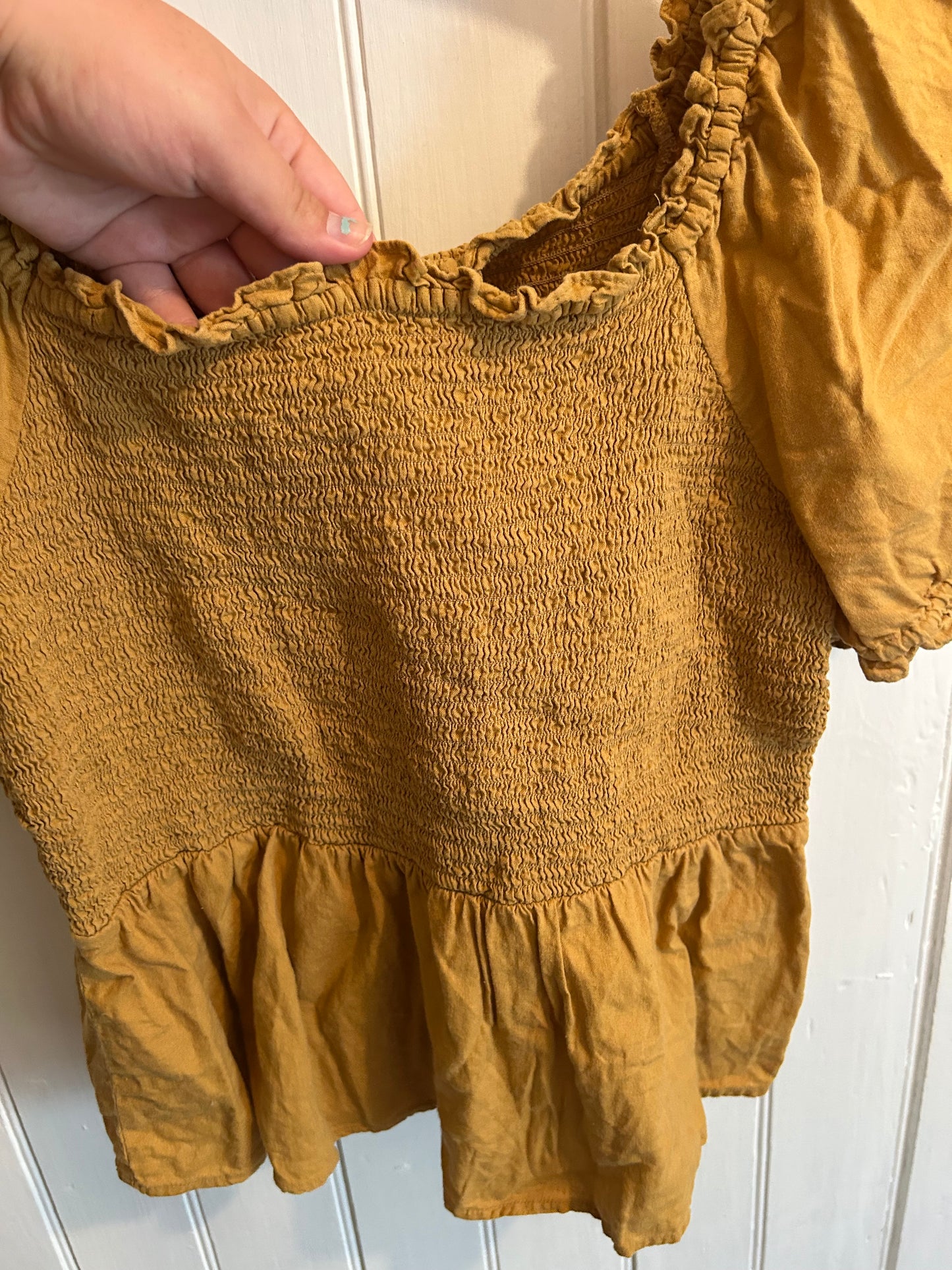Old navy large yellow scrunch crop top