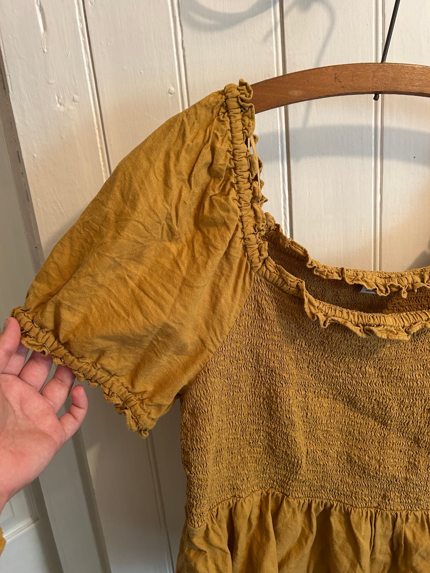 Old navy large yellow scrunch crop top