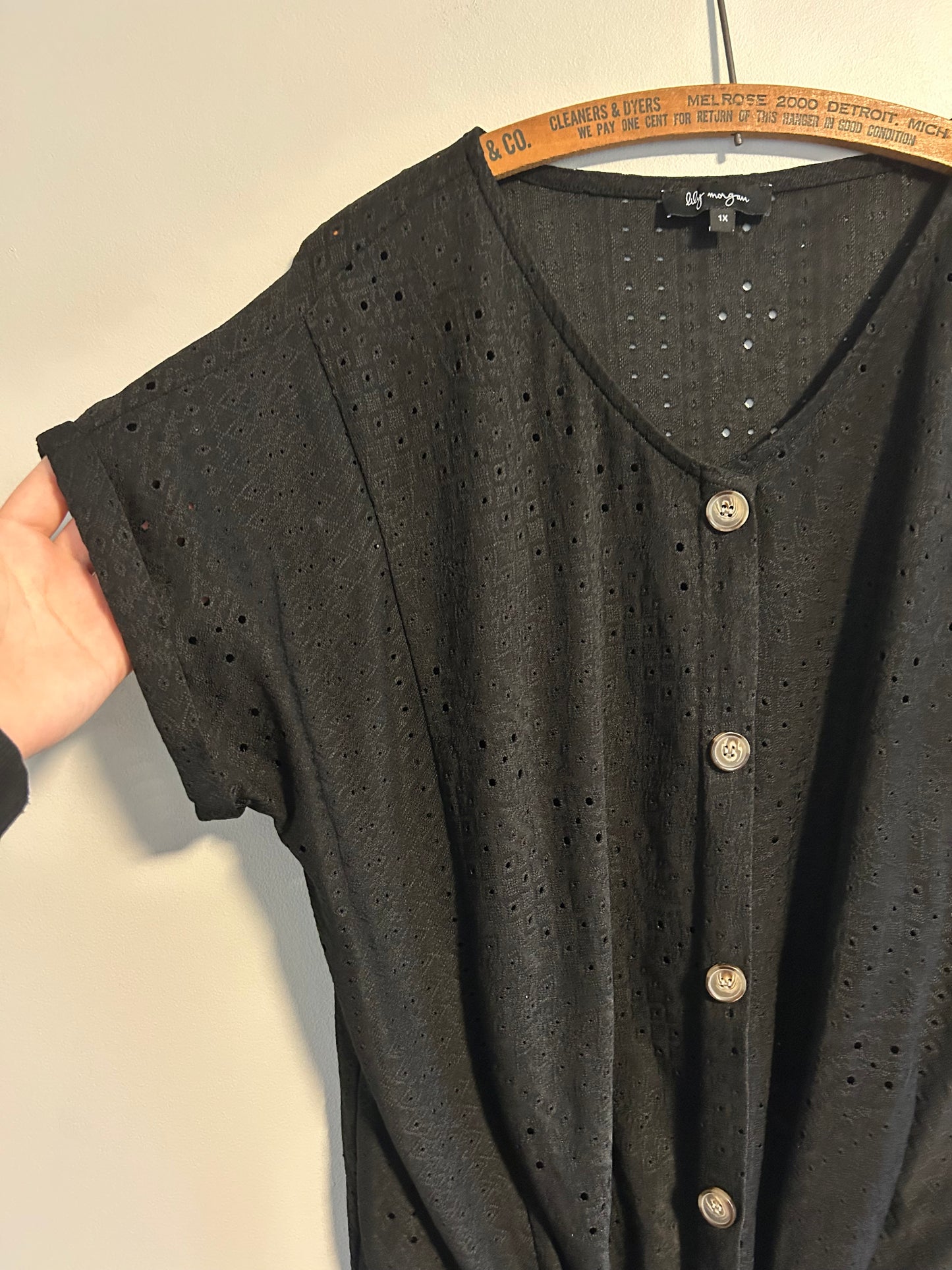 Lily Morgan 1x black lace tie front top