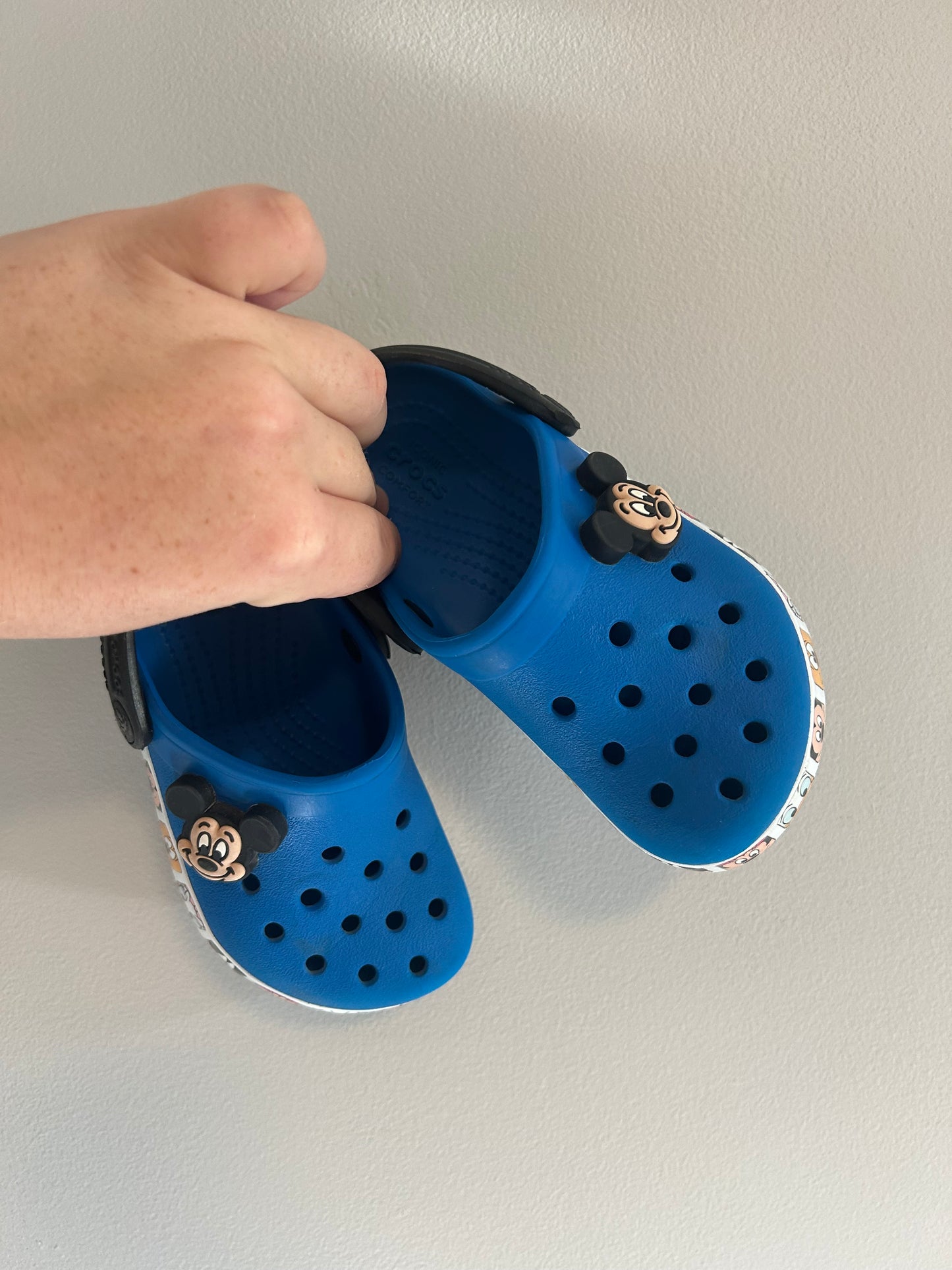 Crocs C9 blue Disney shoes