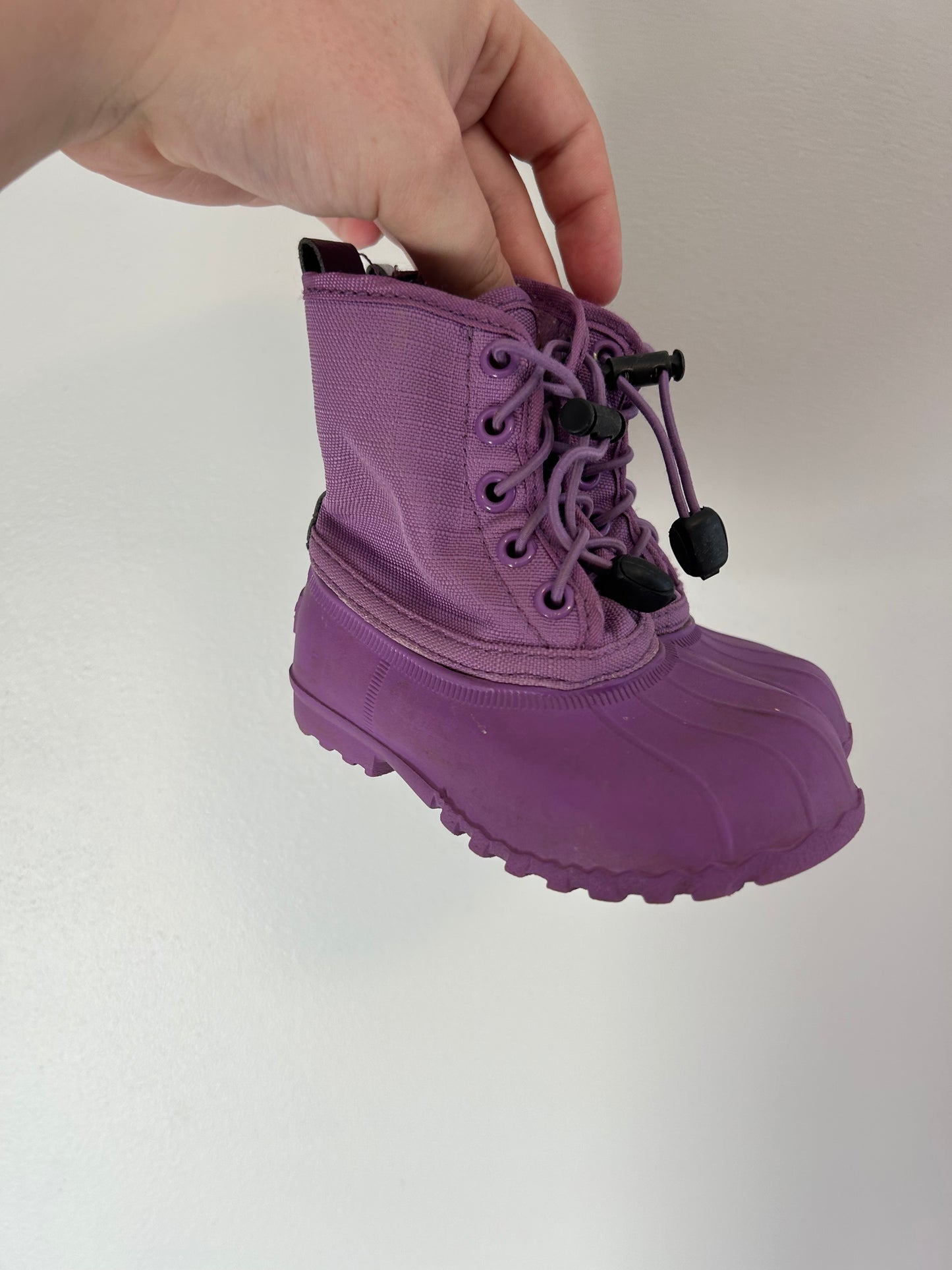 Native c6 purple boots
