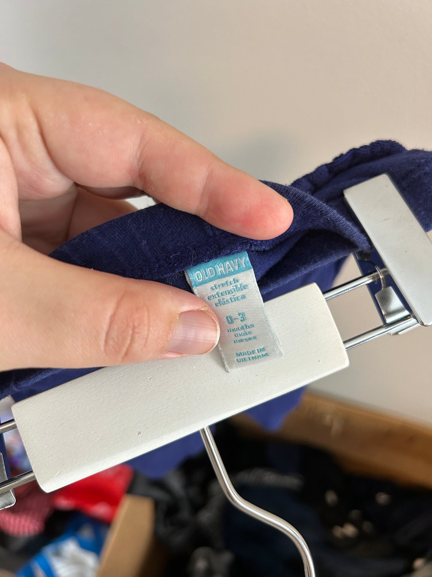 Old navy 0/3m navy blue ruffle bum leggings