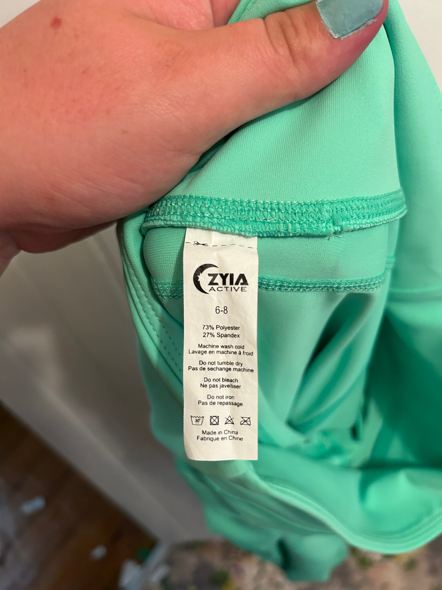 Zyia women’s 6/8 green 7/8 leggings