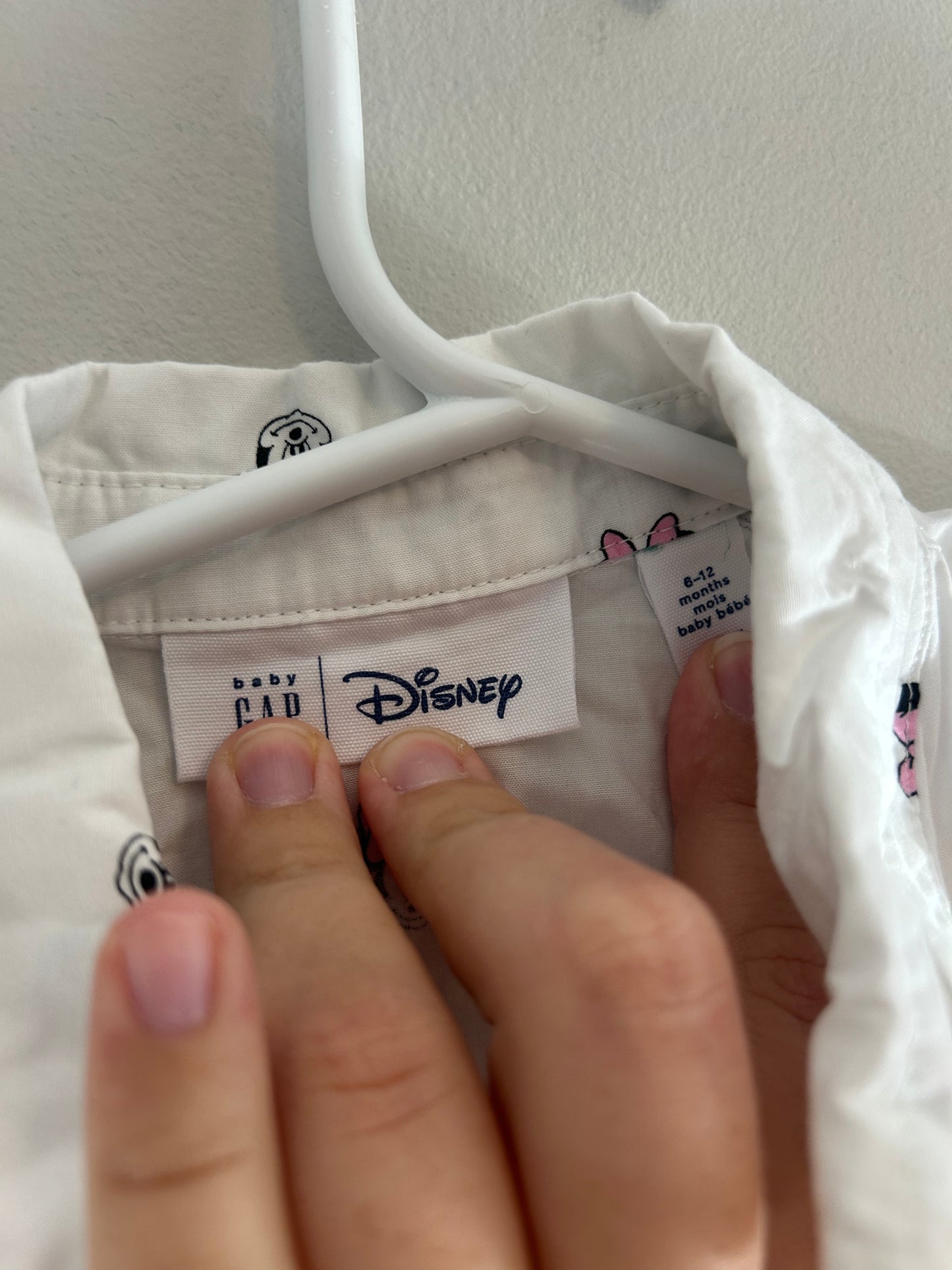 Gap 6/12m white Minnie button up shirt