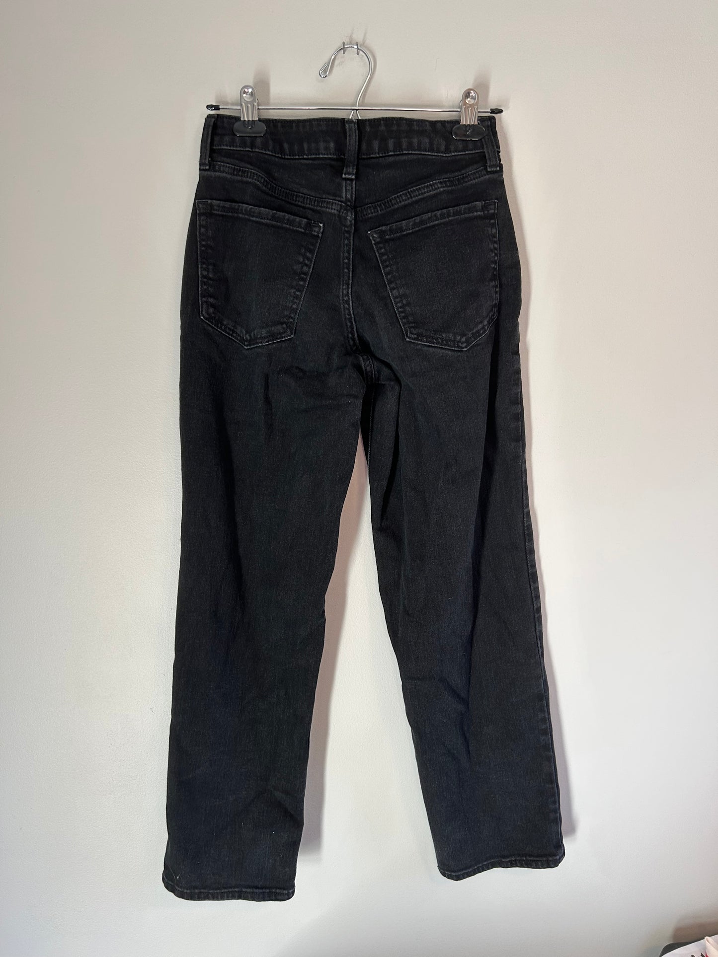 Old navy women’s 2 black denim loose cut jeans