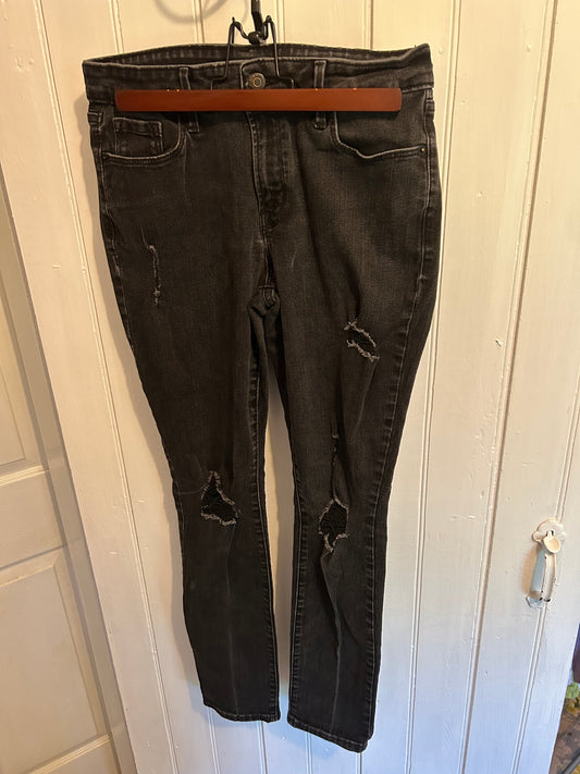 Old navy 8 black distressed skinny jeans