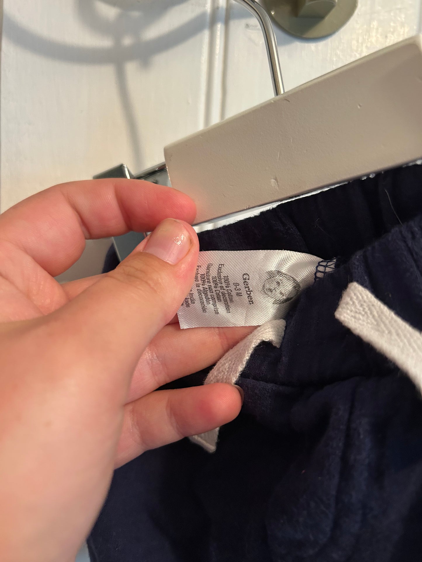 Gerber 0/3m black shorts