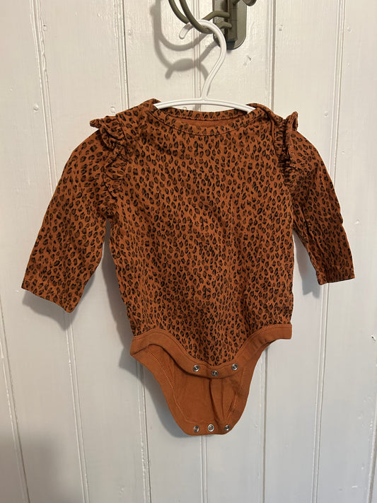 Gap 3/6m brown cheetah onesie