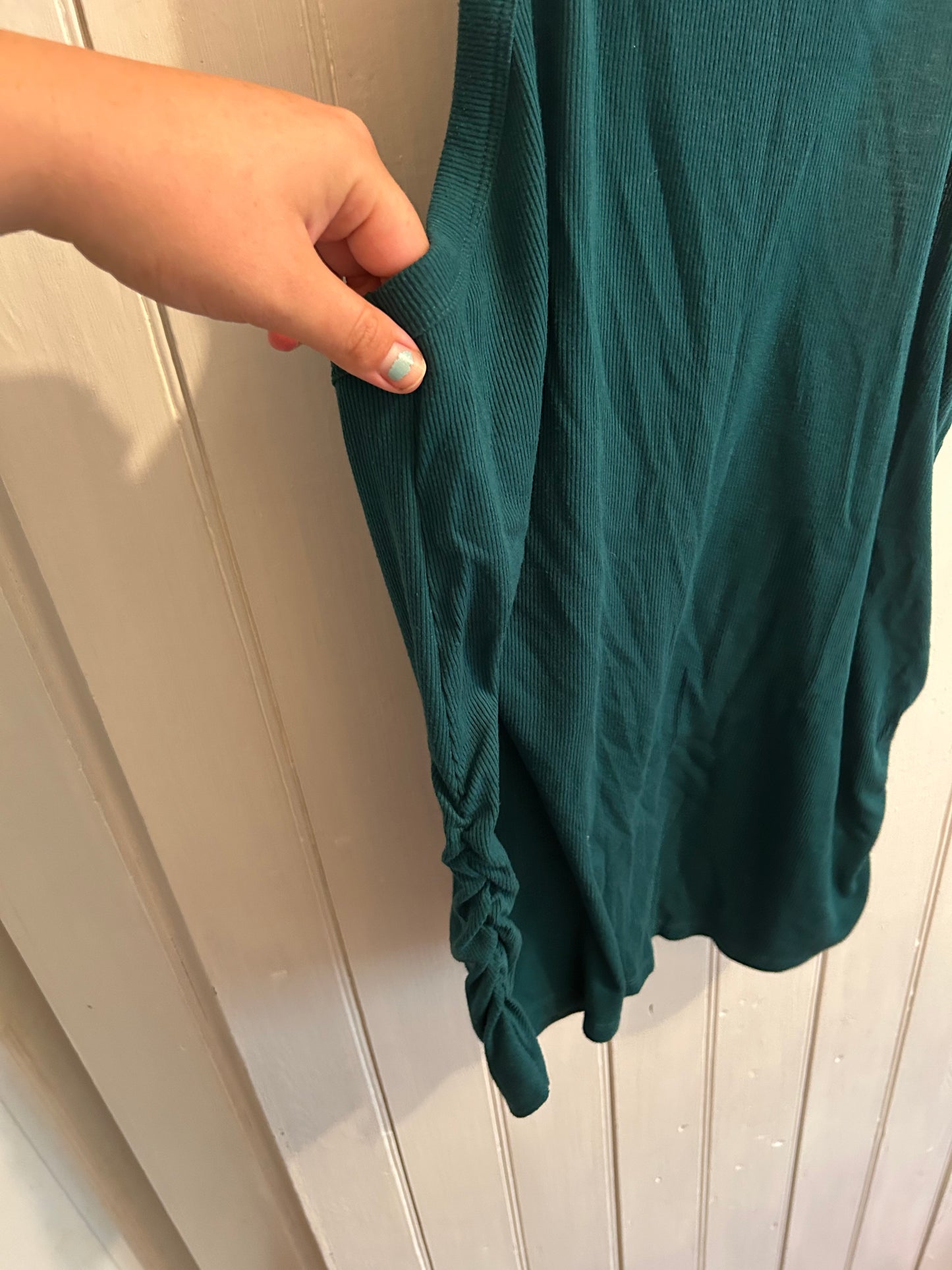 Old navy active maternity medium green tank top