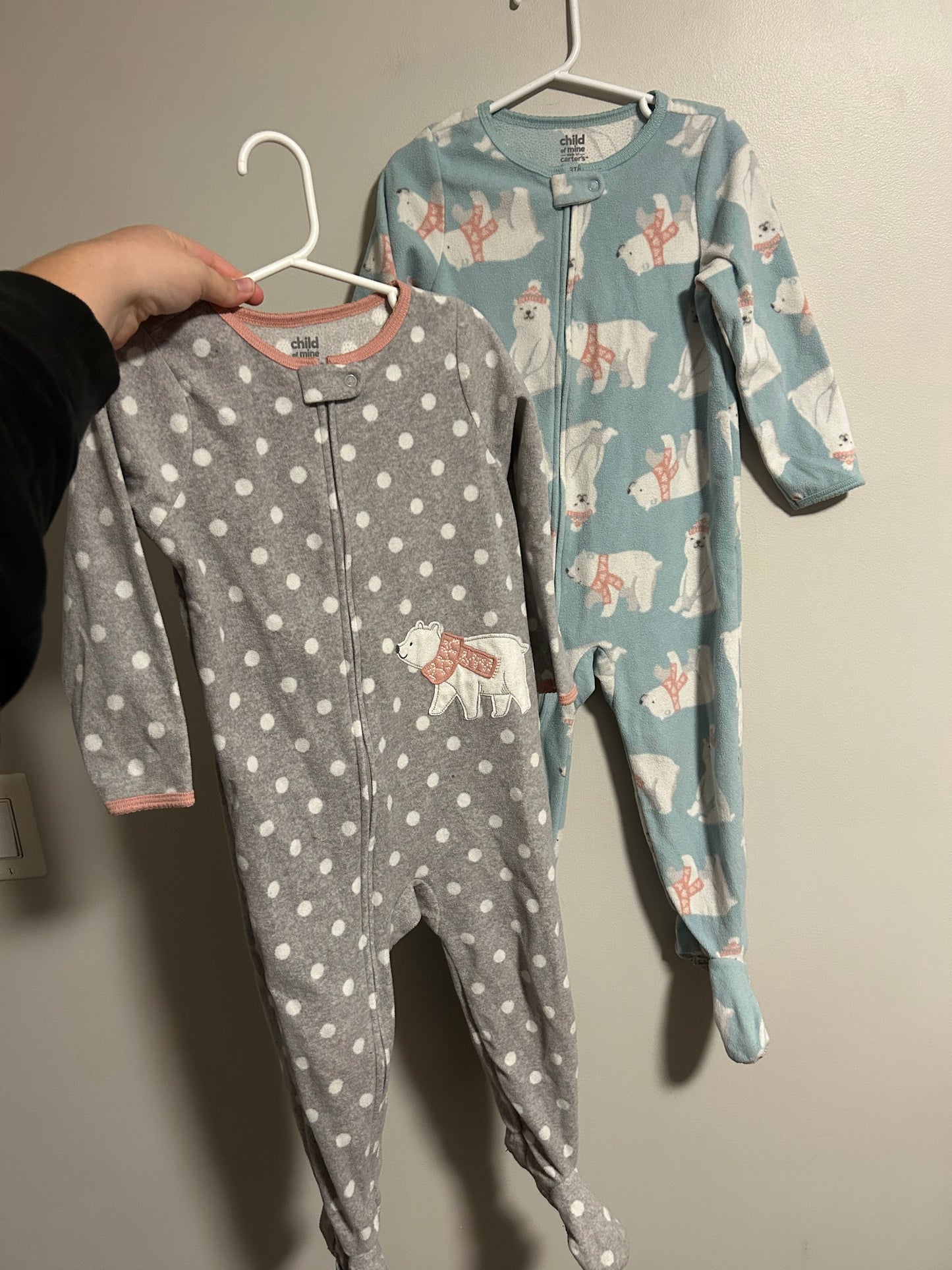 Carters 3t blue & grey polar bear sleeper set