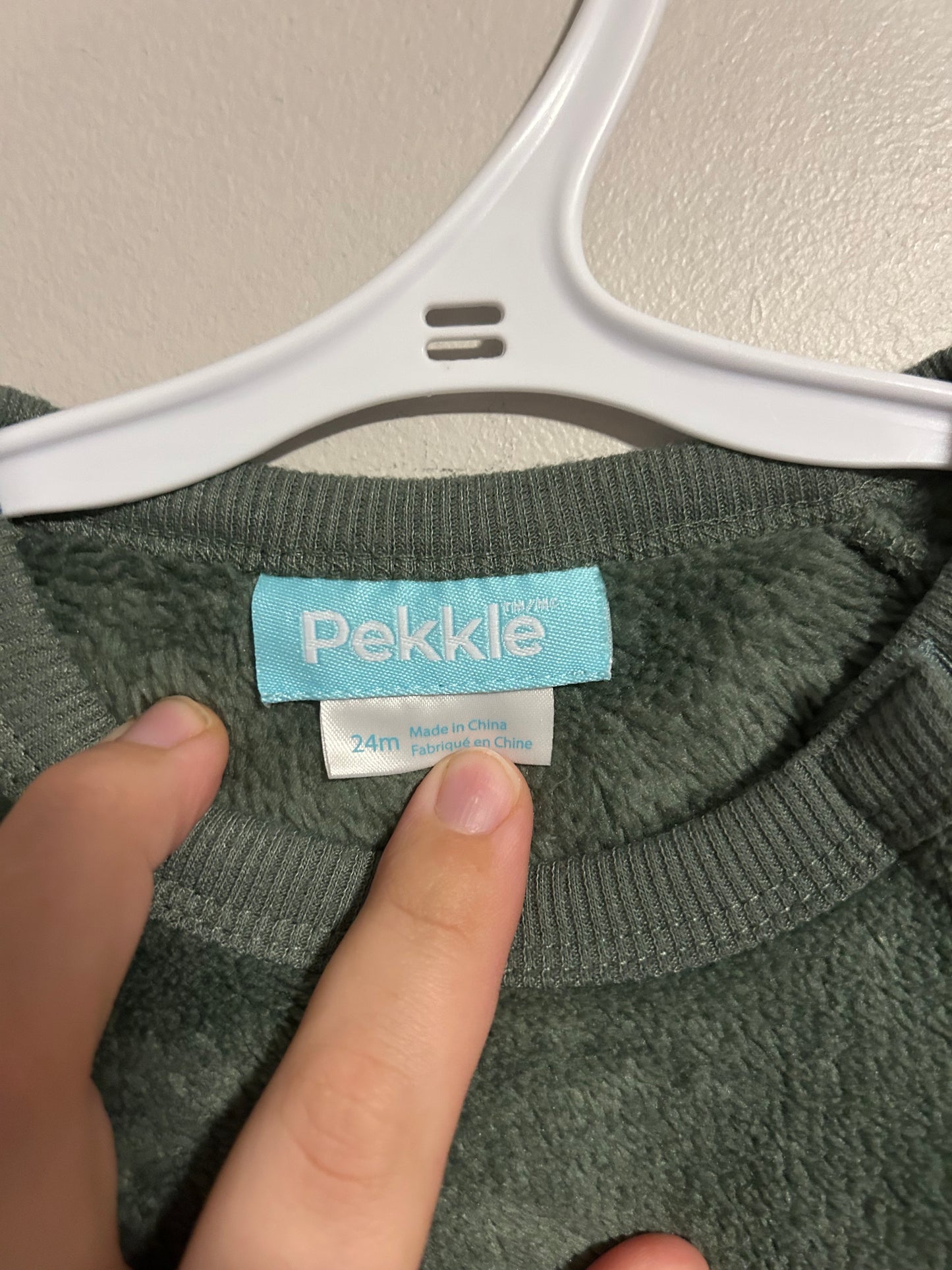Pekkle 24m green lion Sherpa sweater