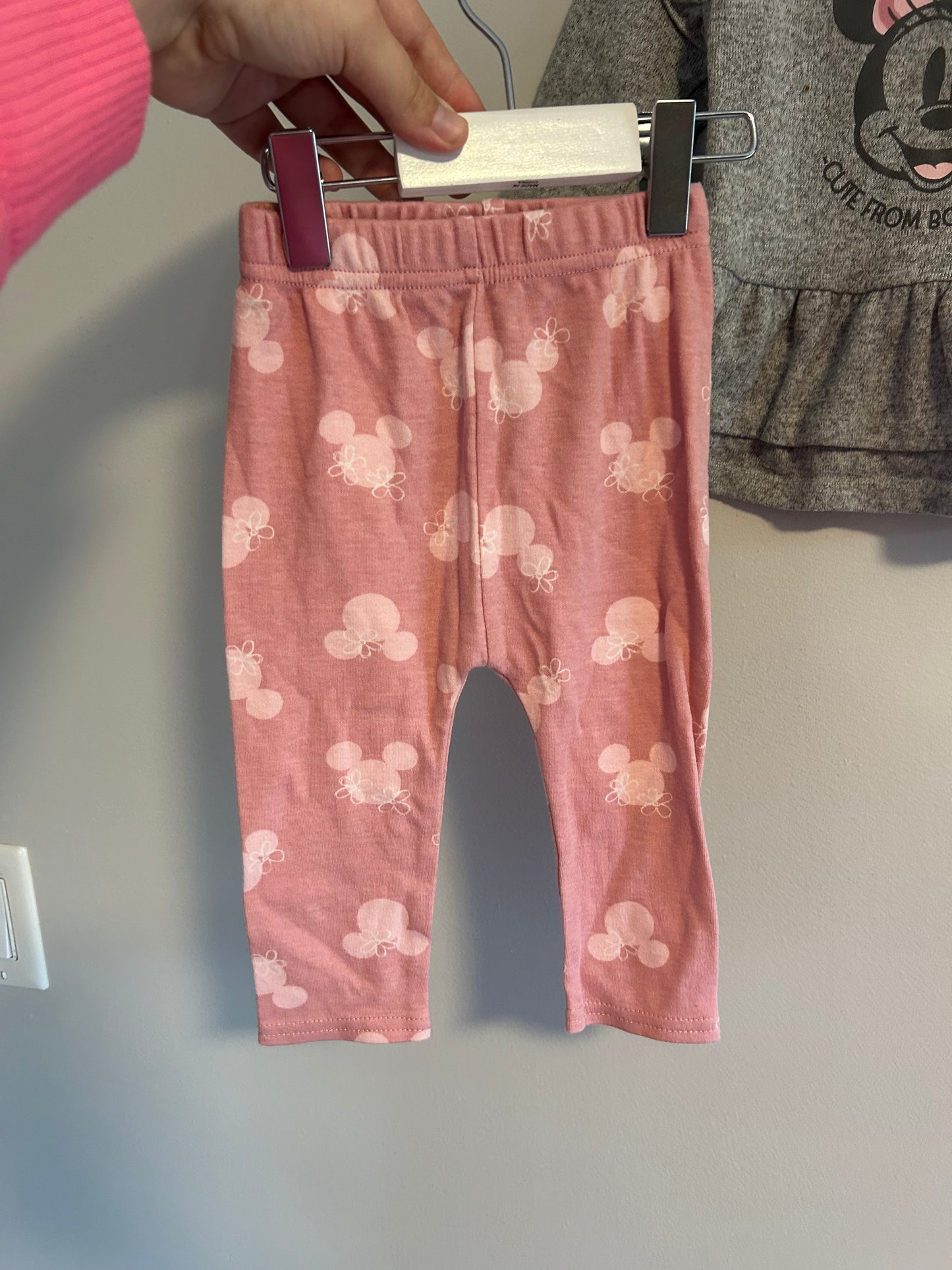 Disney 6/9m grey & pink Minnie set