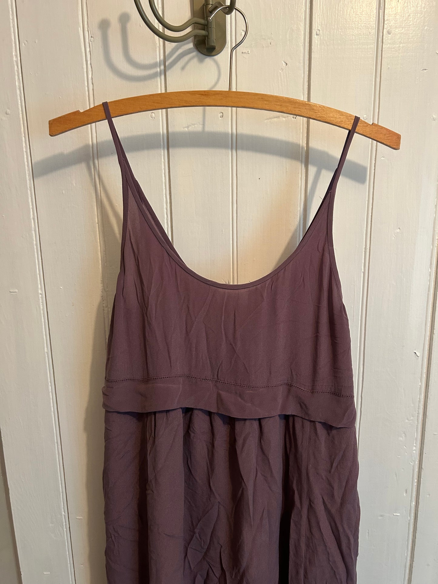 Wilfred Aritzia xs purple silk midi dress