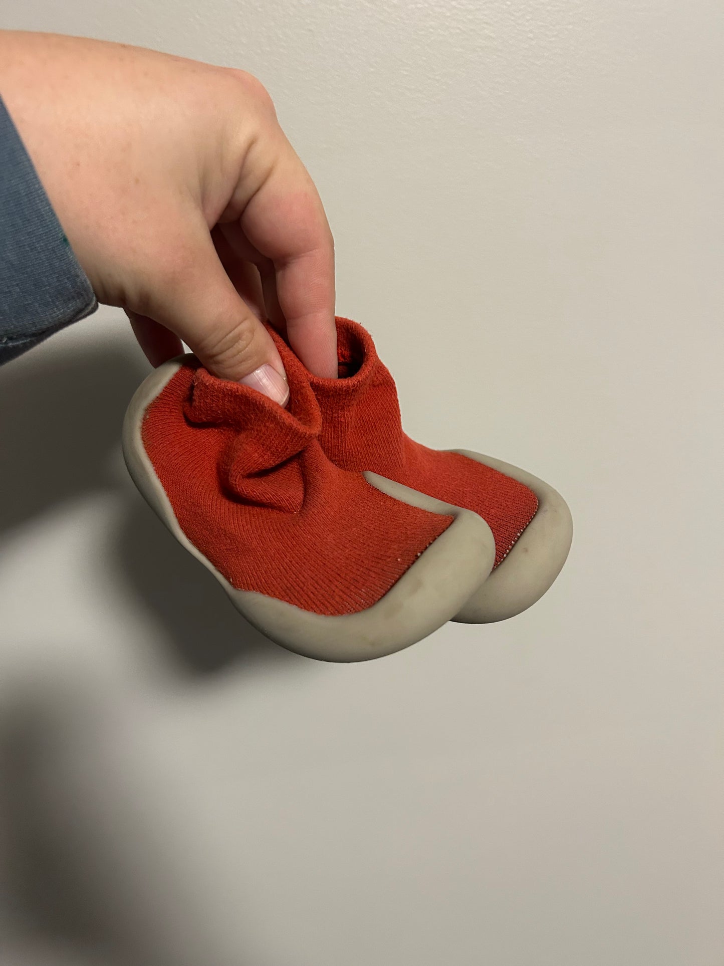Infant 6 red sock shoe