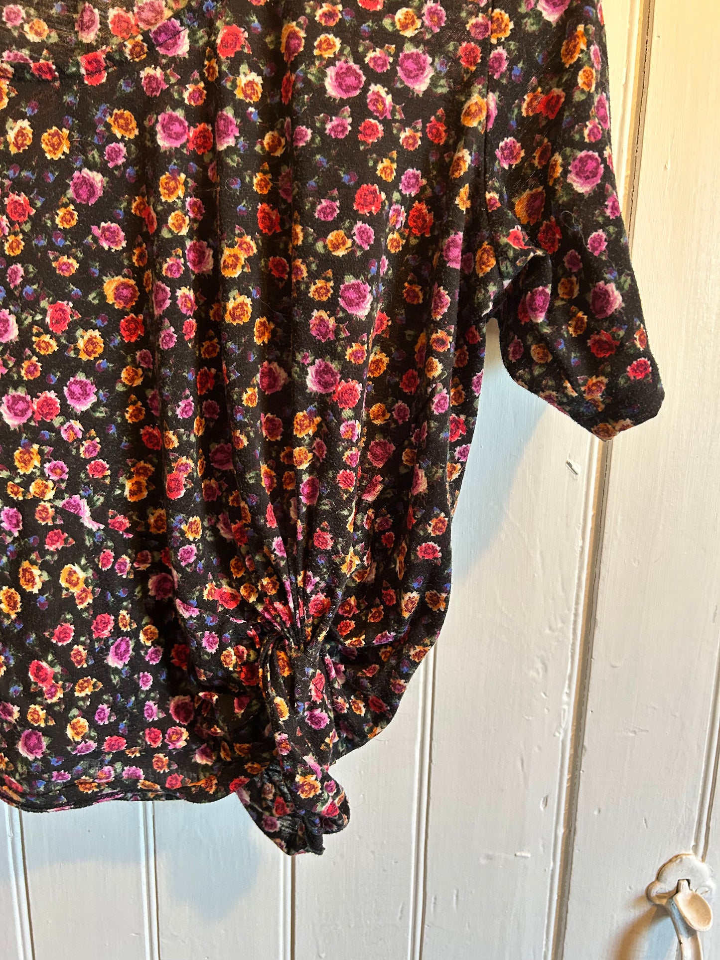SWS large floral twist top