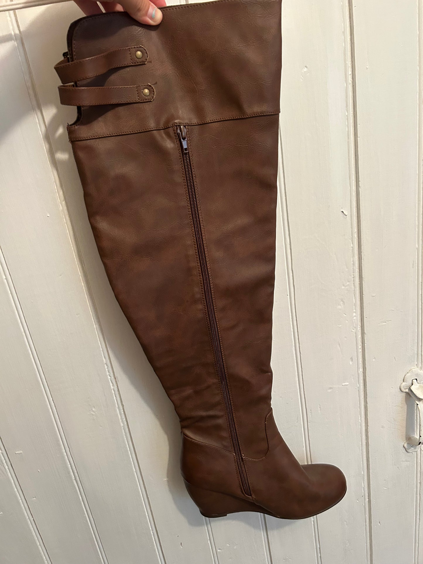 Ardene 10 brown heeled knee high boots