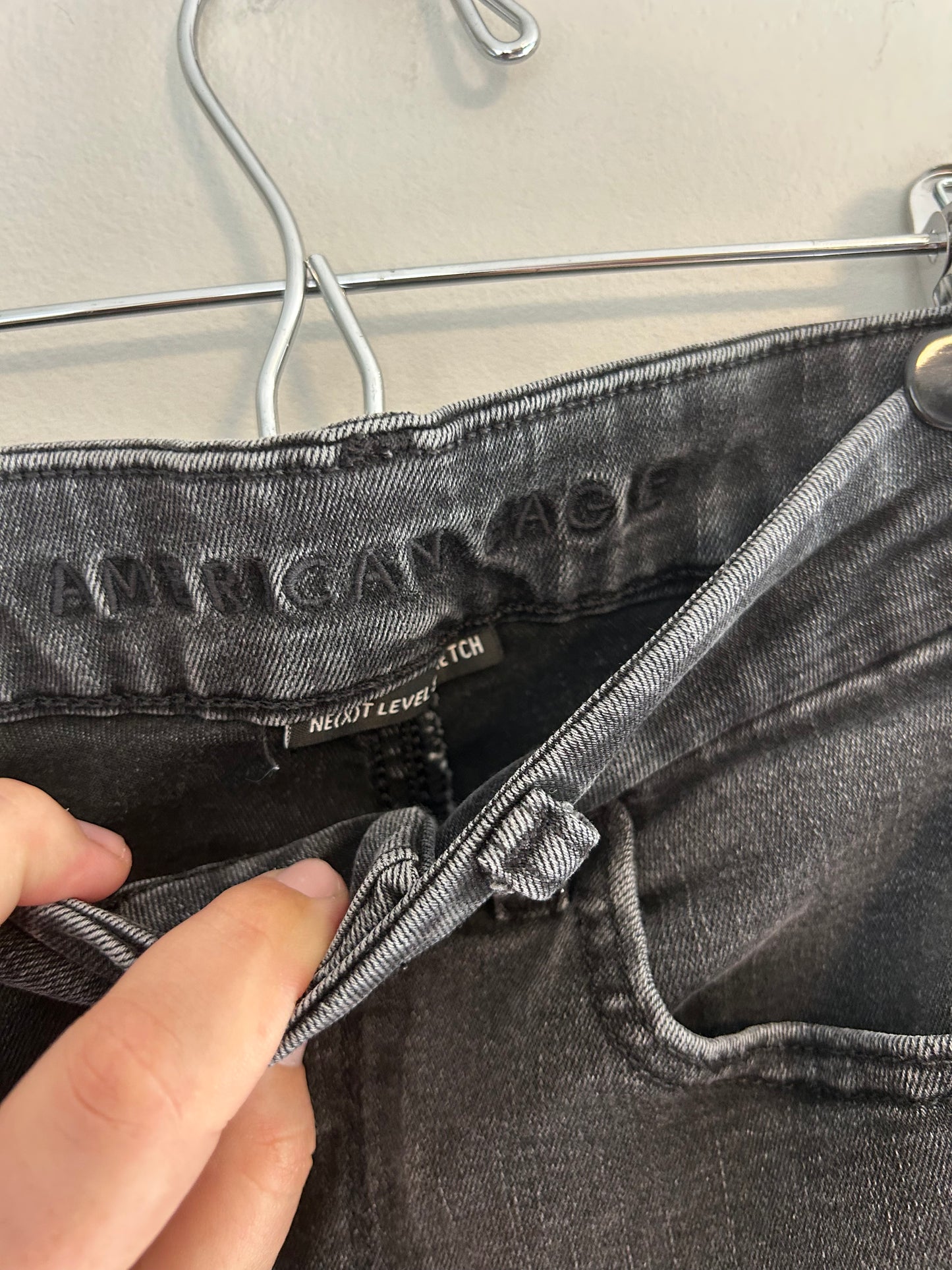 American eagle women’s 6 x-long curvy high rise skinny jeans