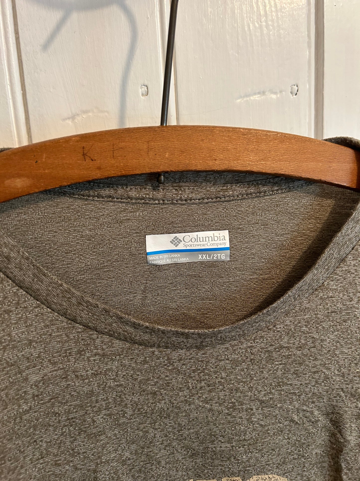 Columbia Xxl brown bear tshirt