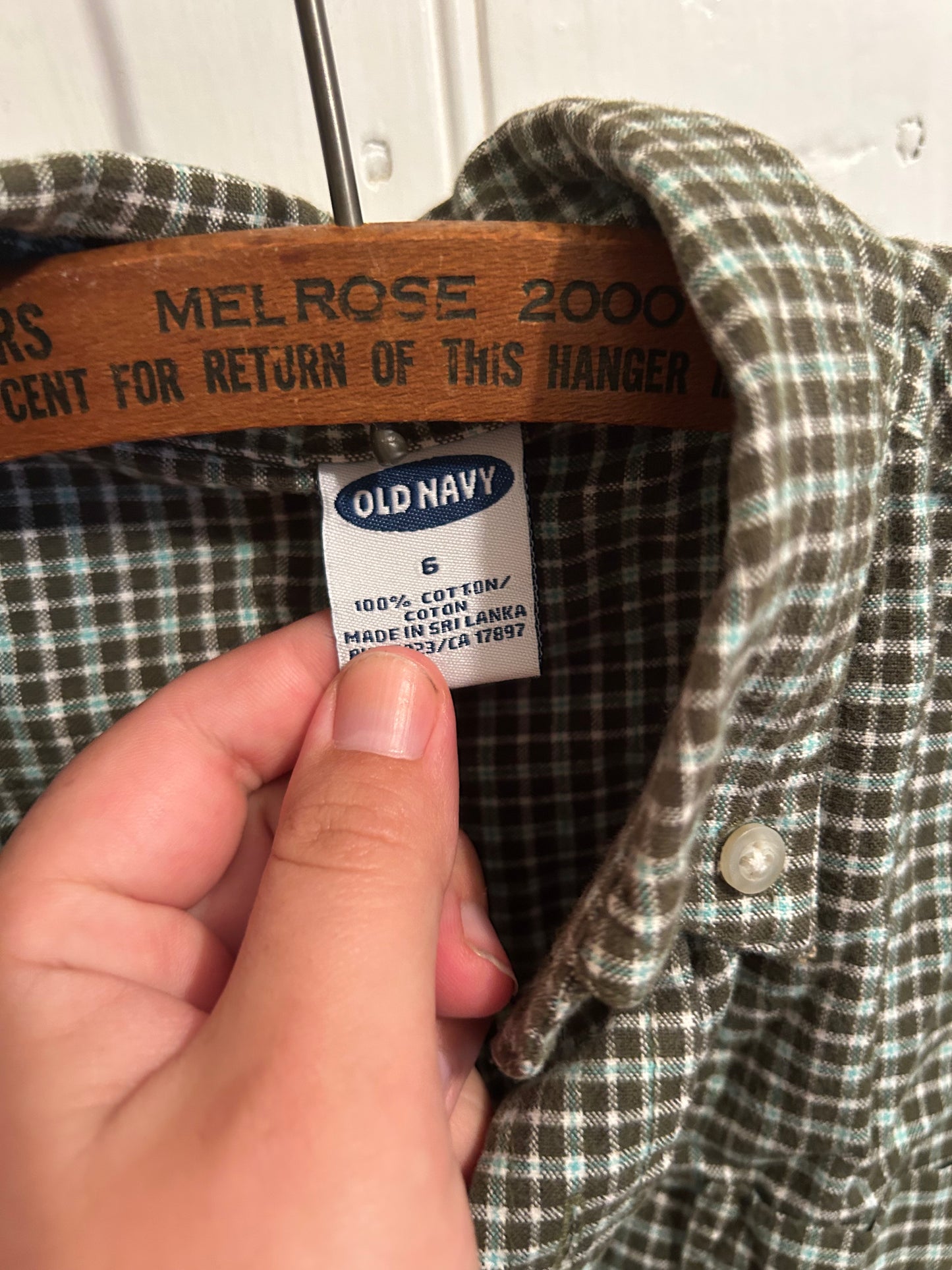 Old navy boys 6 green plaid shirt