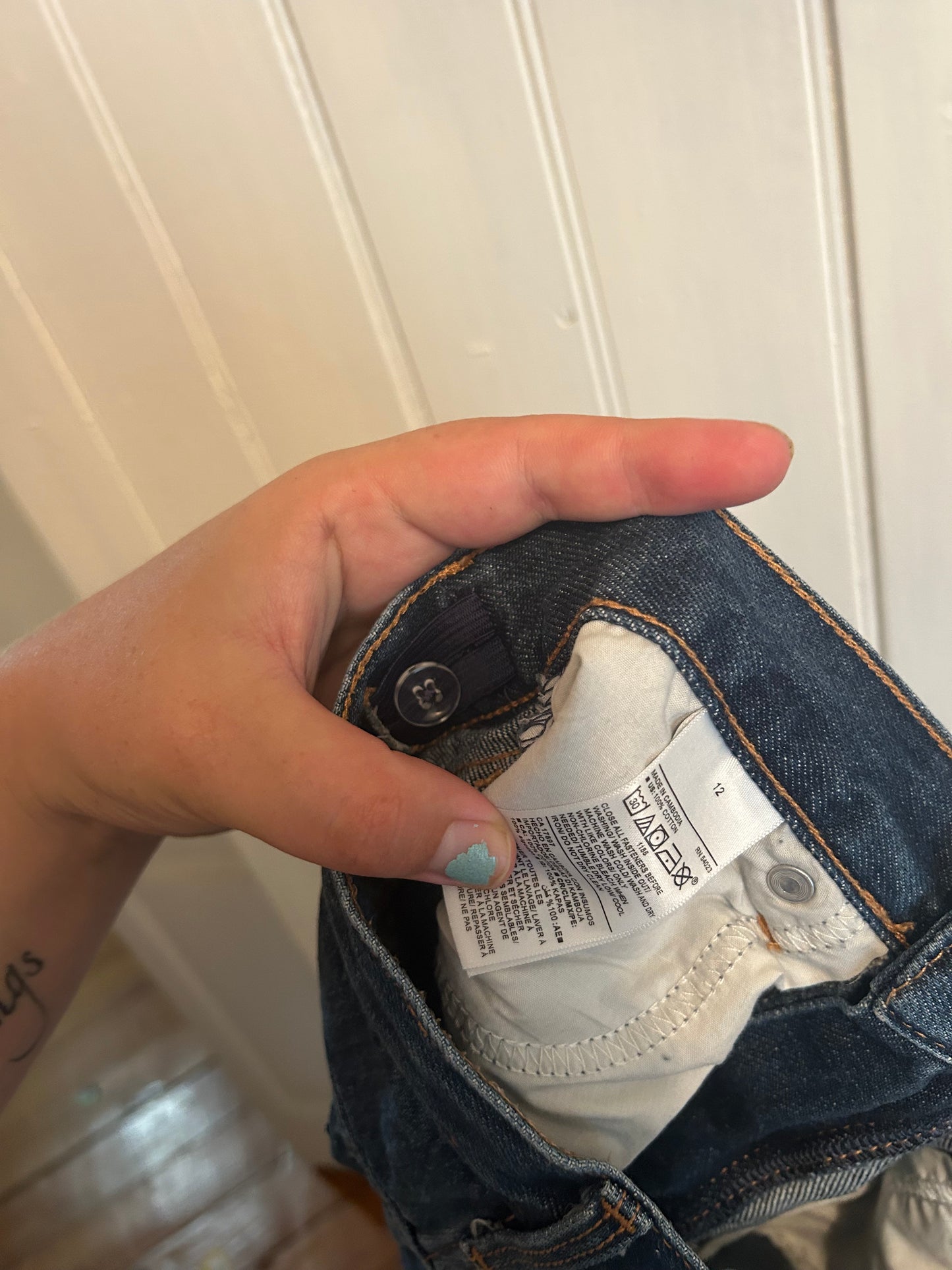 Old navy youth 12 medium wash denim shorts