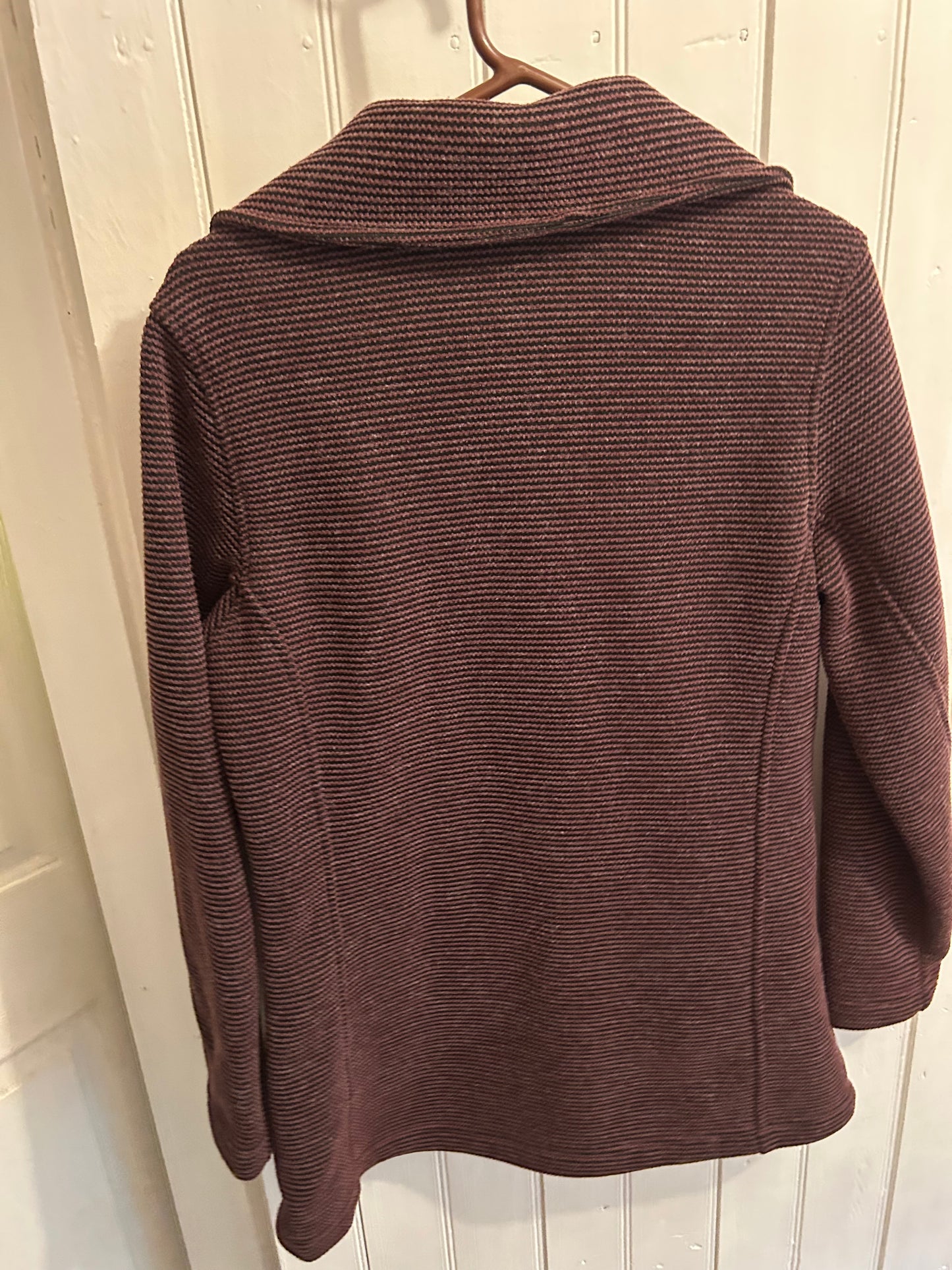 Mckinley large burgundy rib knit lightweight jacket