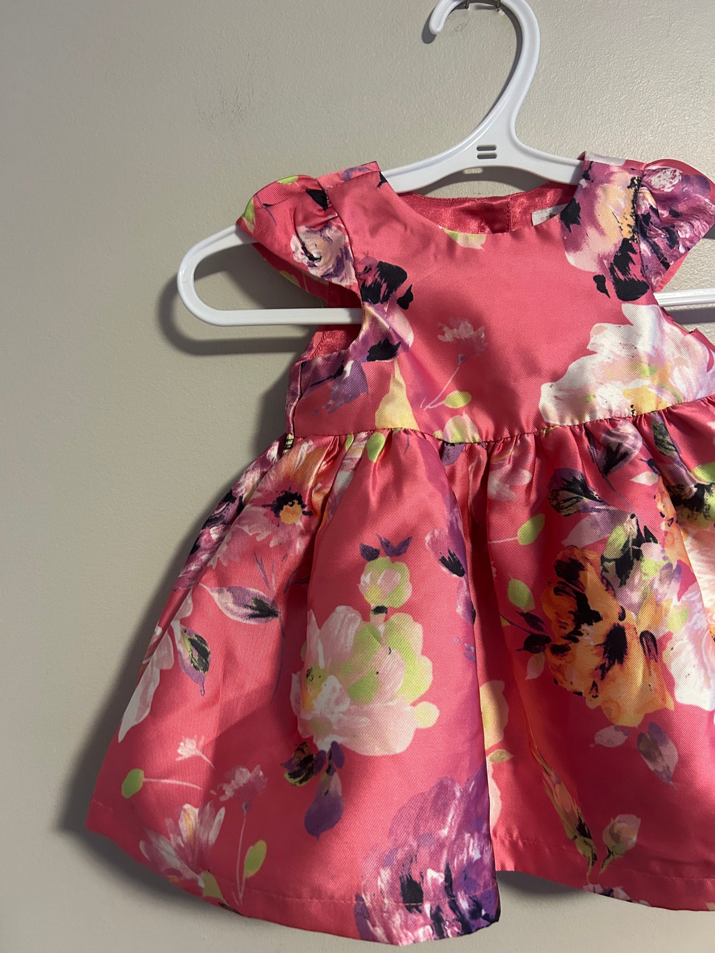 The children place 3/6m pink floral dress