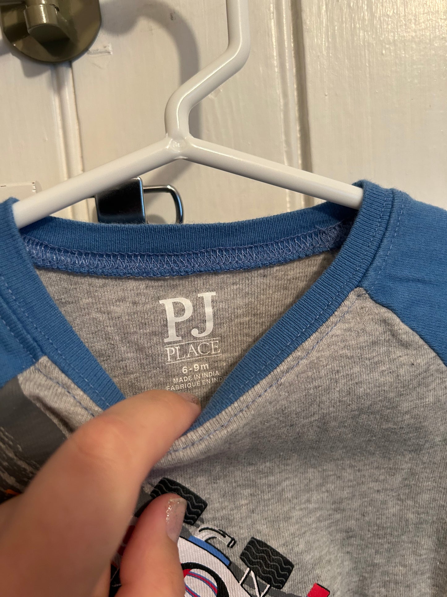 The children’s place 6/9m race car sleep set