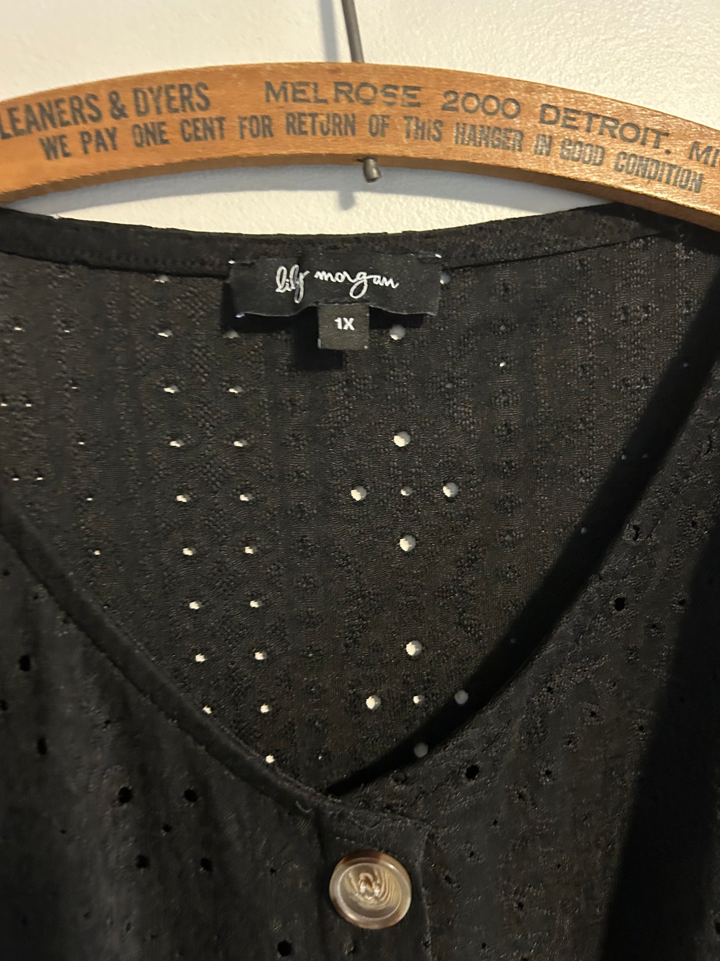 Lily Morgan 1x black lace tie front top