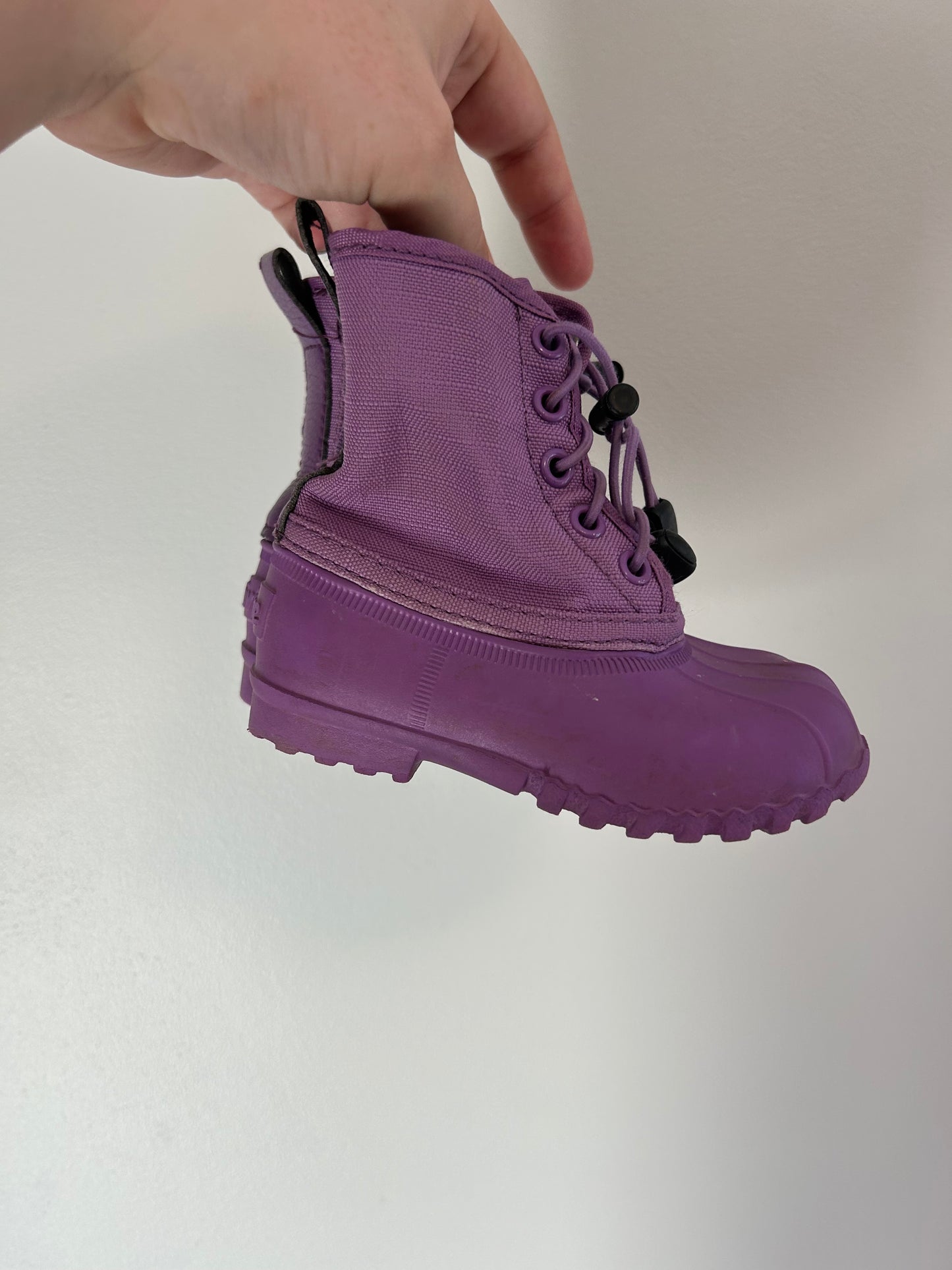 Native c6 purple boots