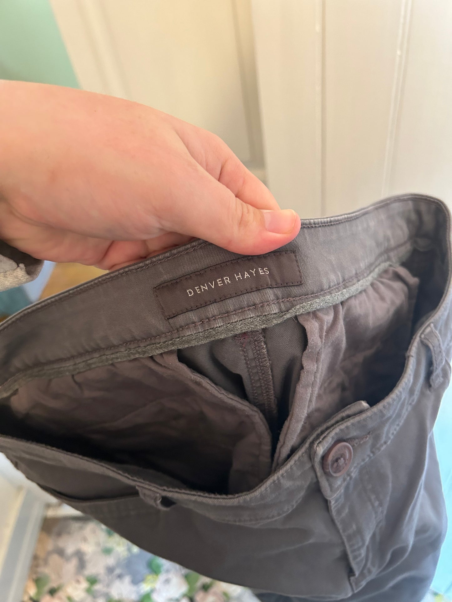 Denver Hayes size 10 grey straight leg jeans