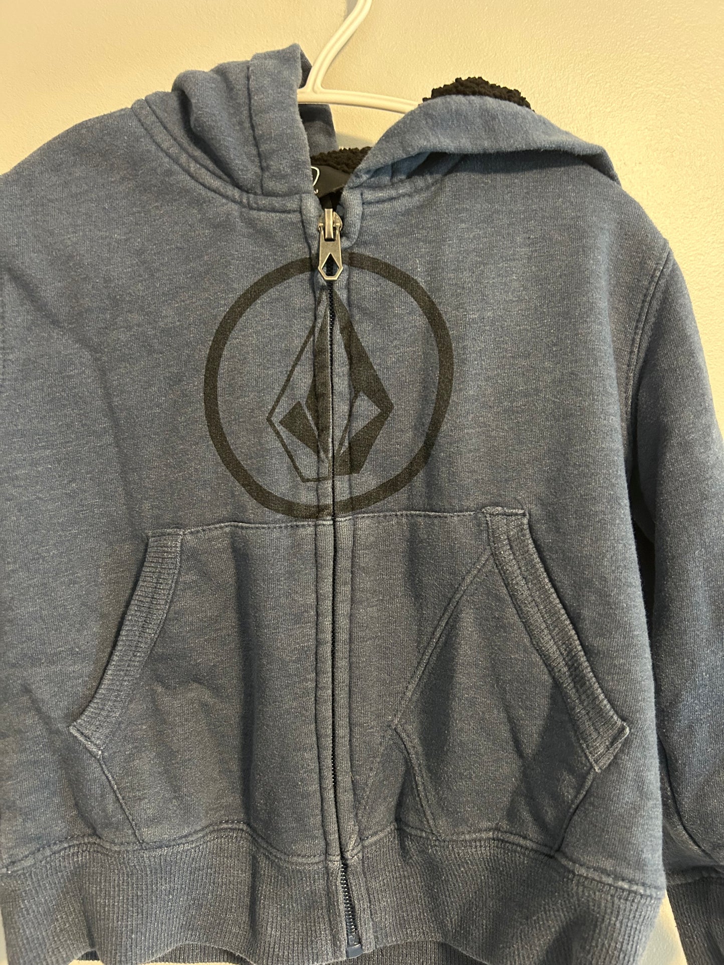 Volcom 2t navy blue Sherpa lined zip up hoodie