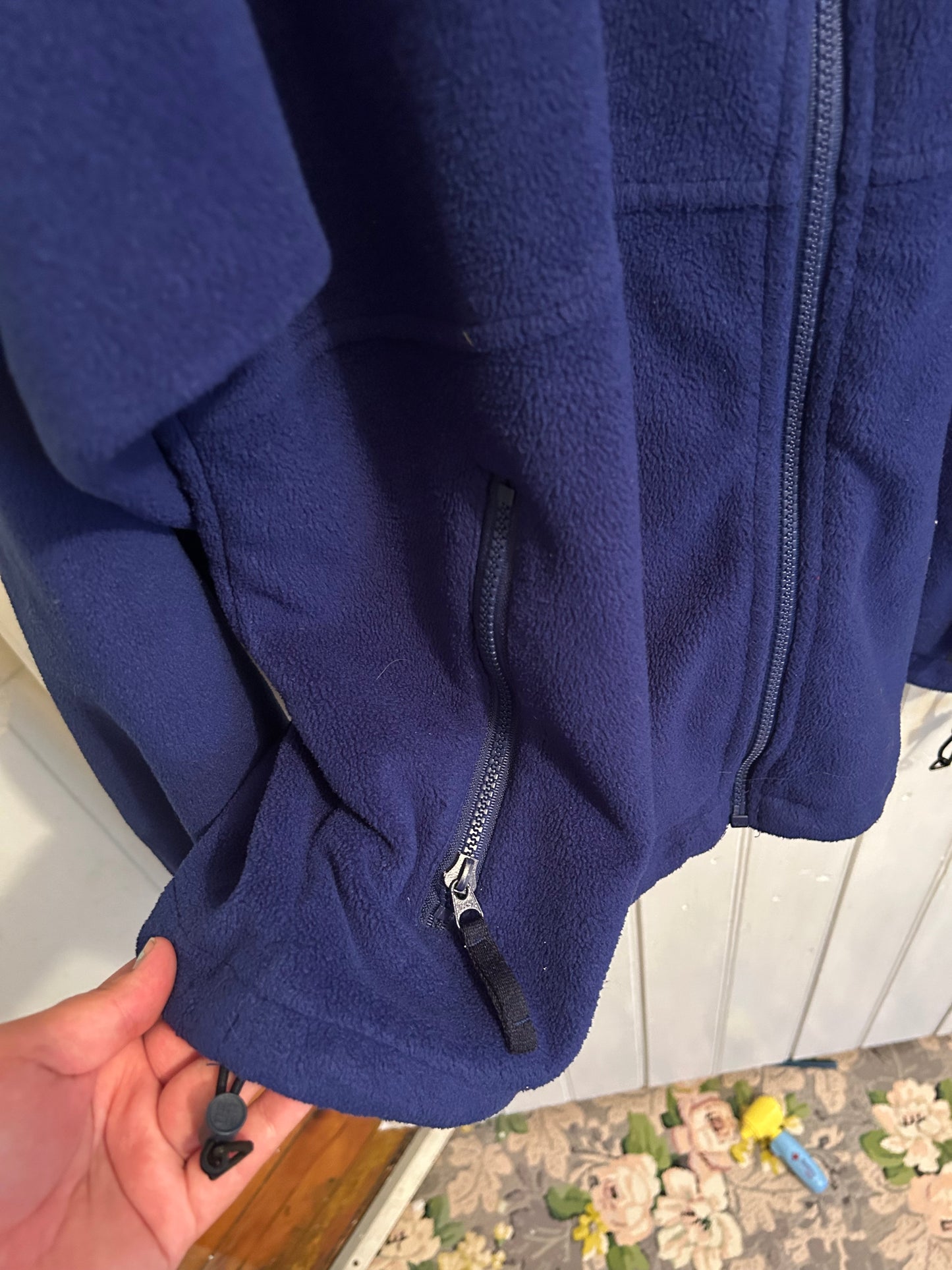 Columbia men’s large blue zip up fleece sweater