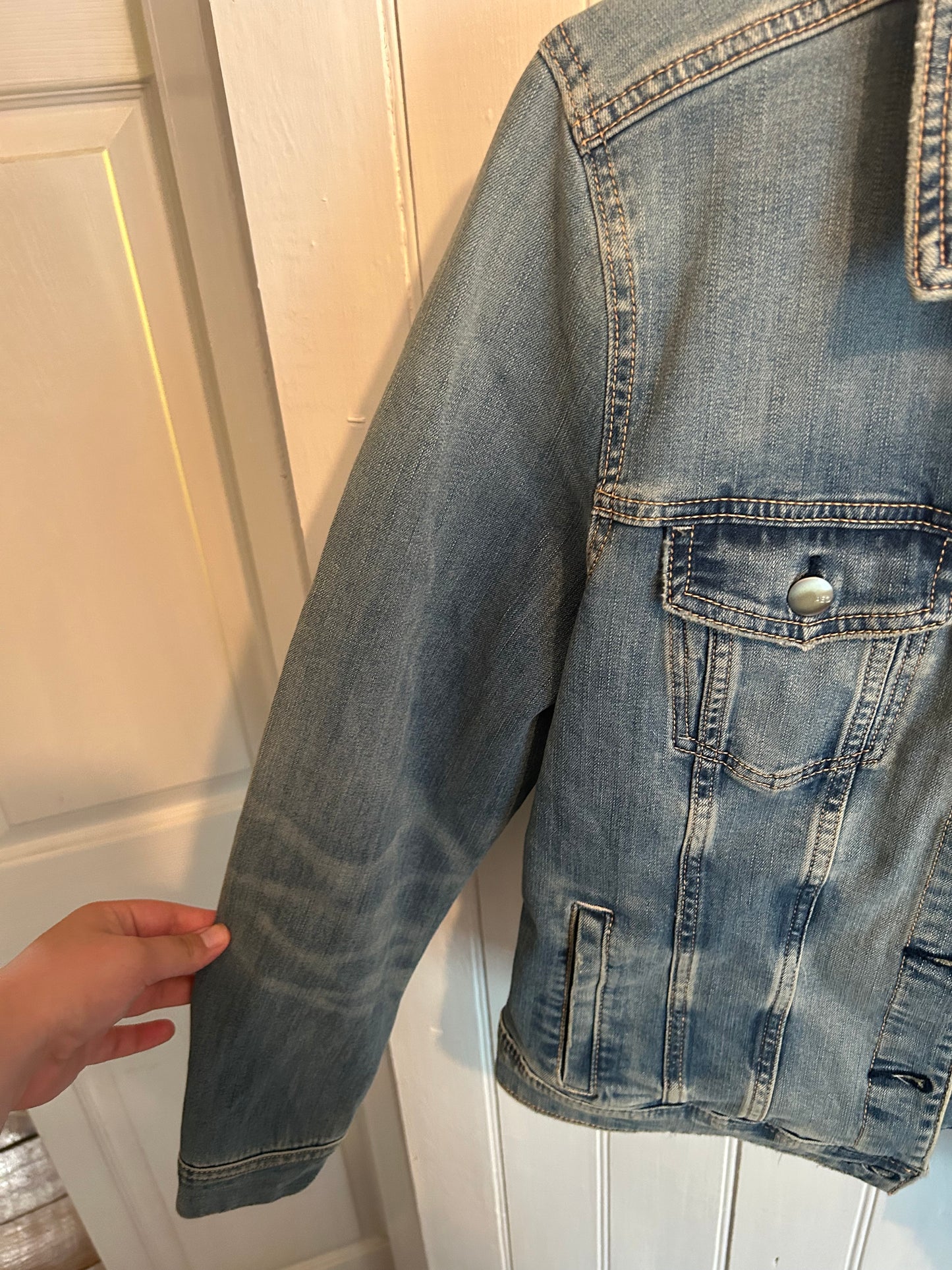 NEW American eagle xl light wash jean jacket