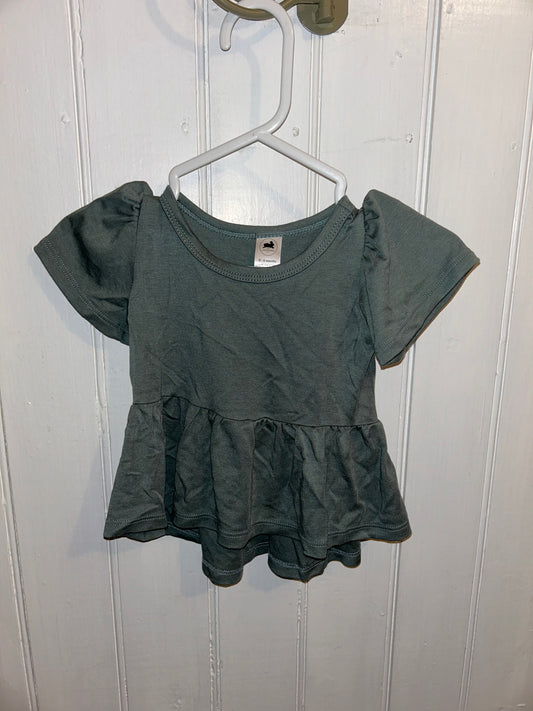 Little & lively 0/6m green peplum top