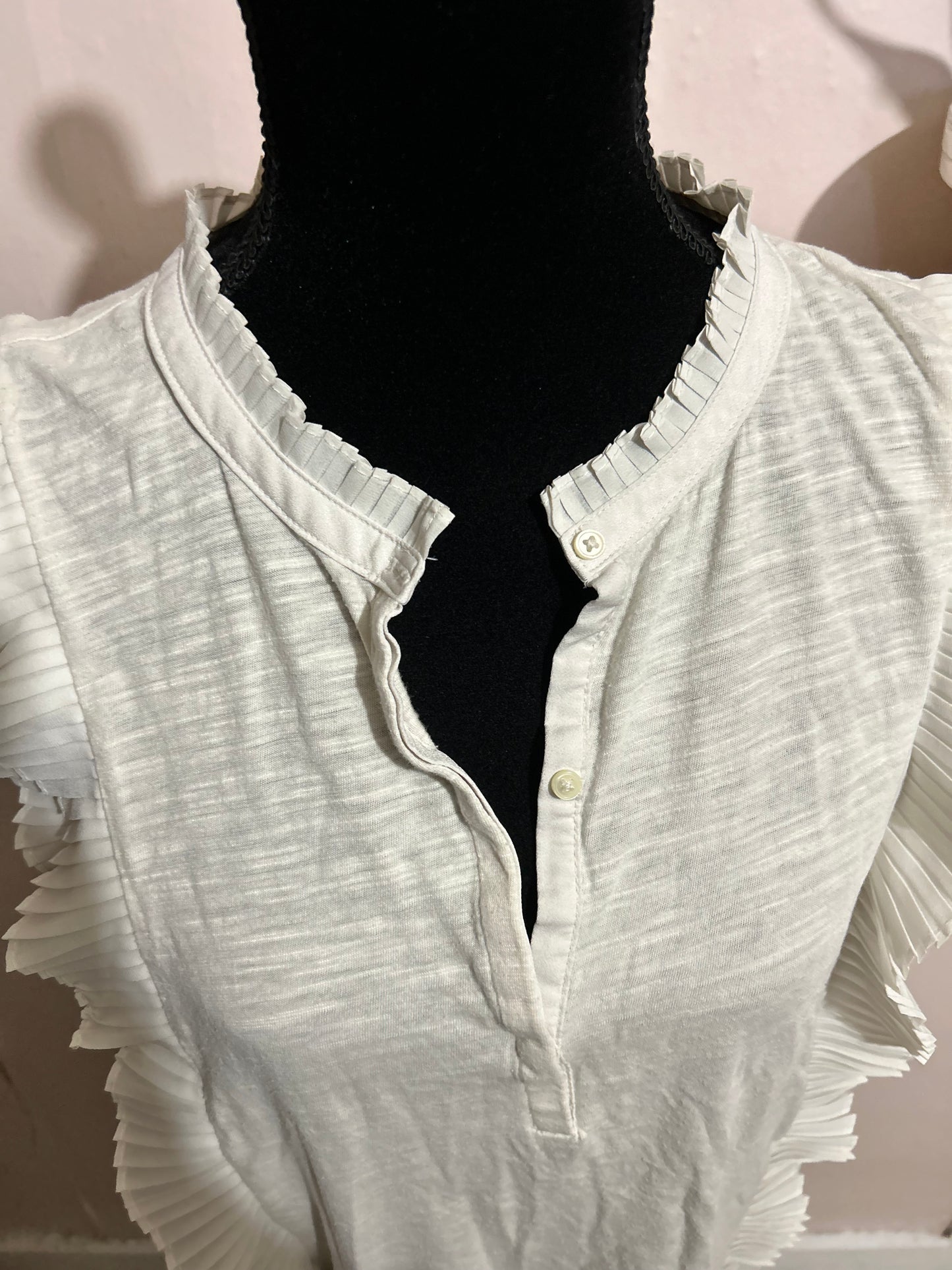 Banana republic large white ruffle blouse