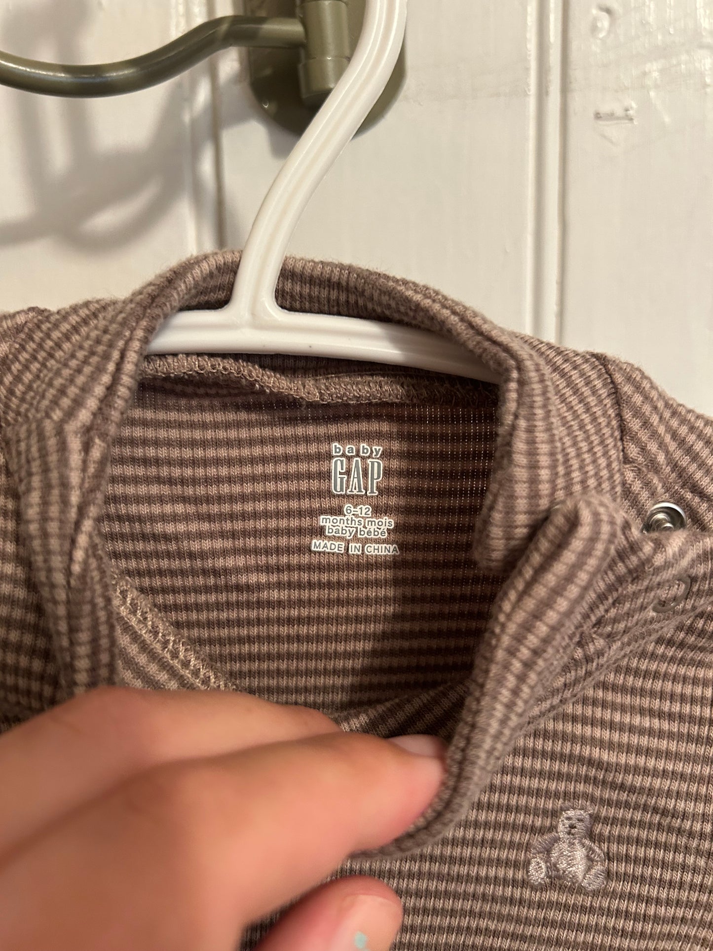 Gap 6/12m brown stripe turtleneck onesie
