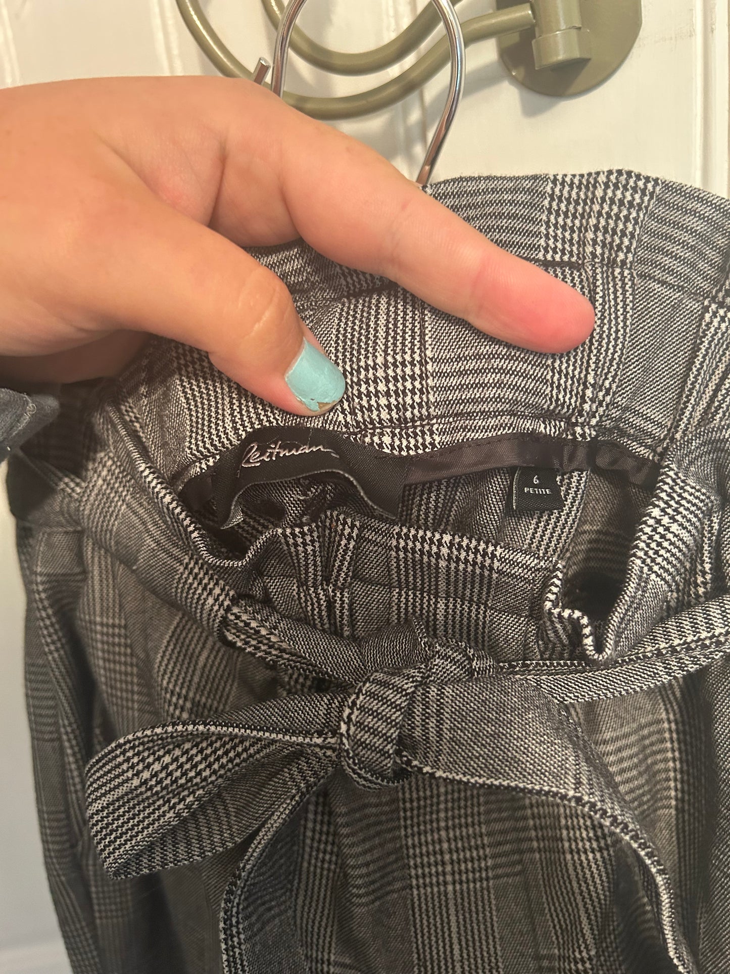 Reitmans 6 petite grey plaid paper bag pants