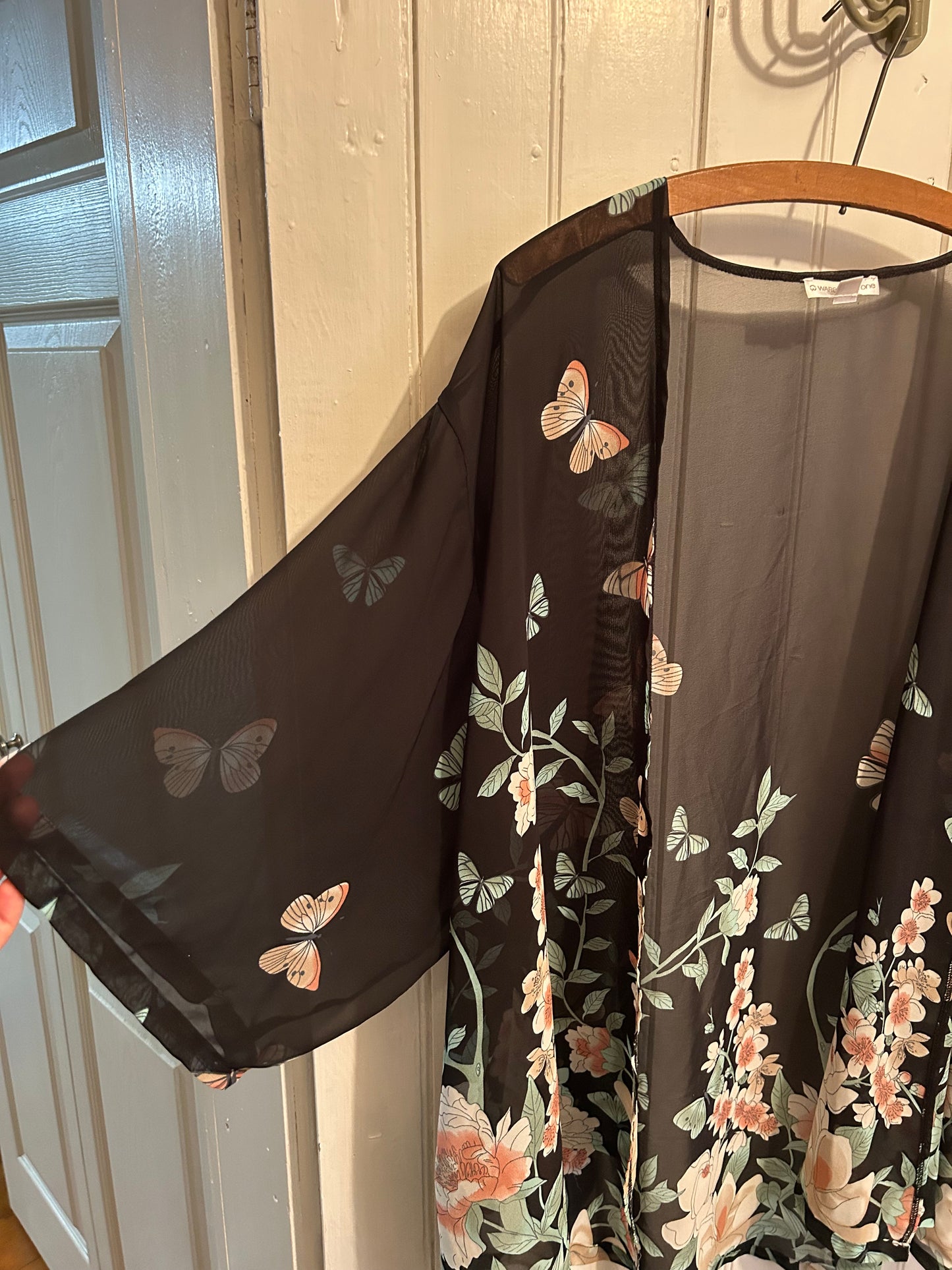 Warehouse one Xl/xxl black floral sheer kimono