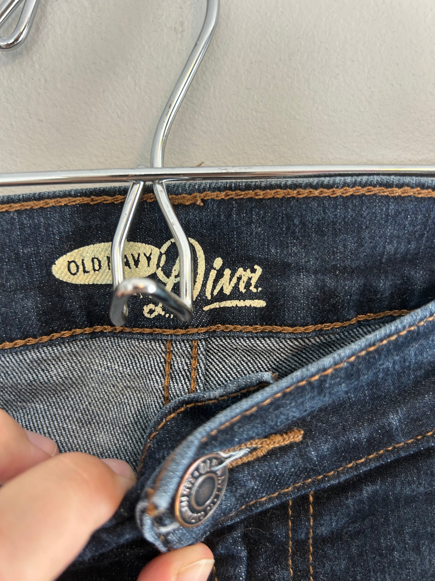 Old navy 16 SHORT medium wash mid rise straight leg jeans