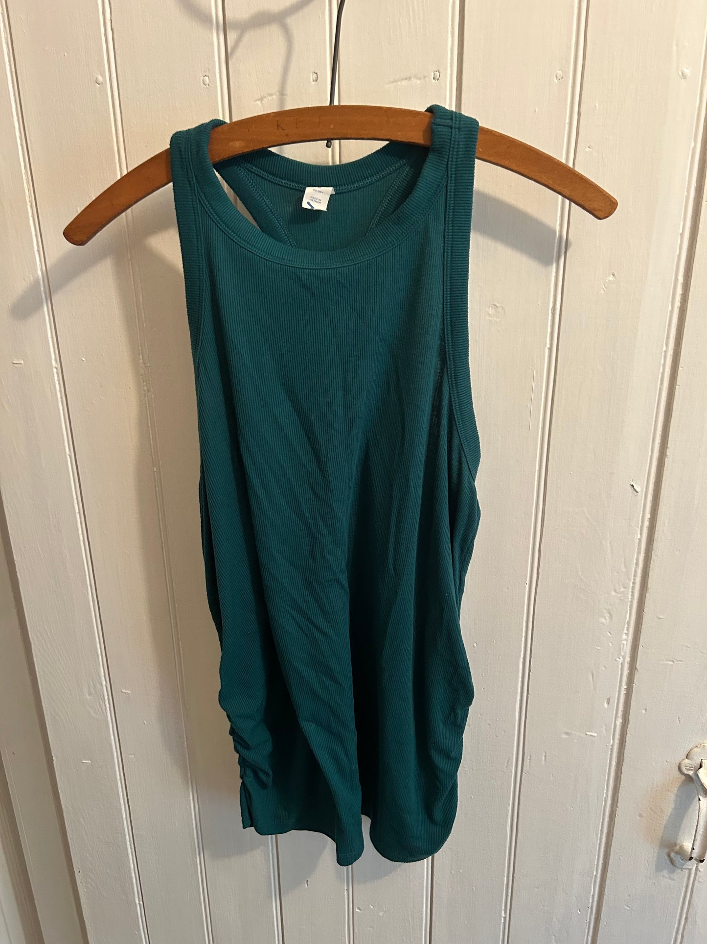 Old navy active maternity medium green tank top