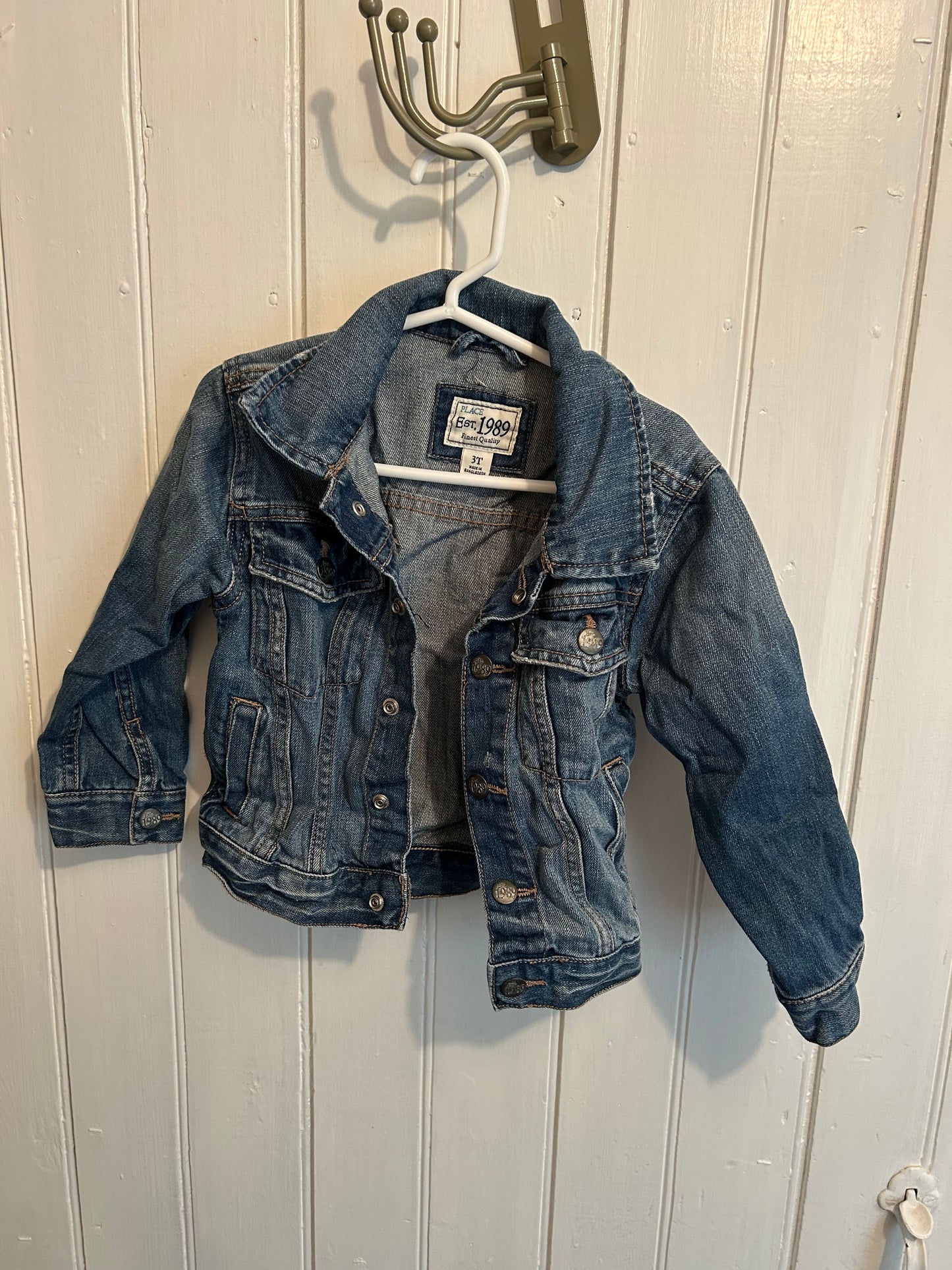 The children’s place 3t light wash Jean jacket