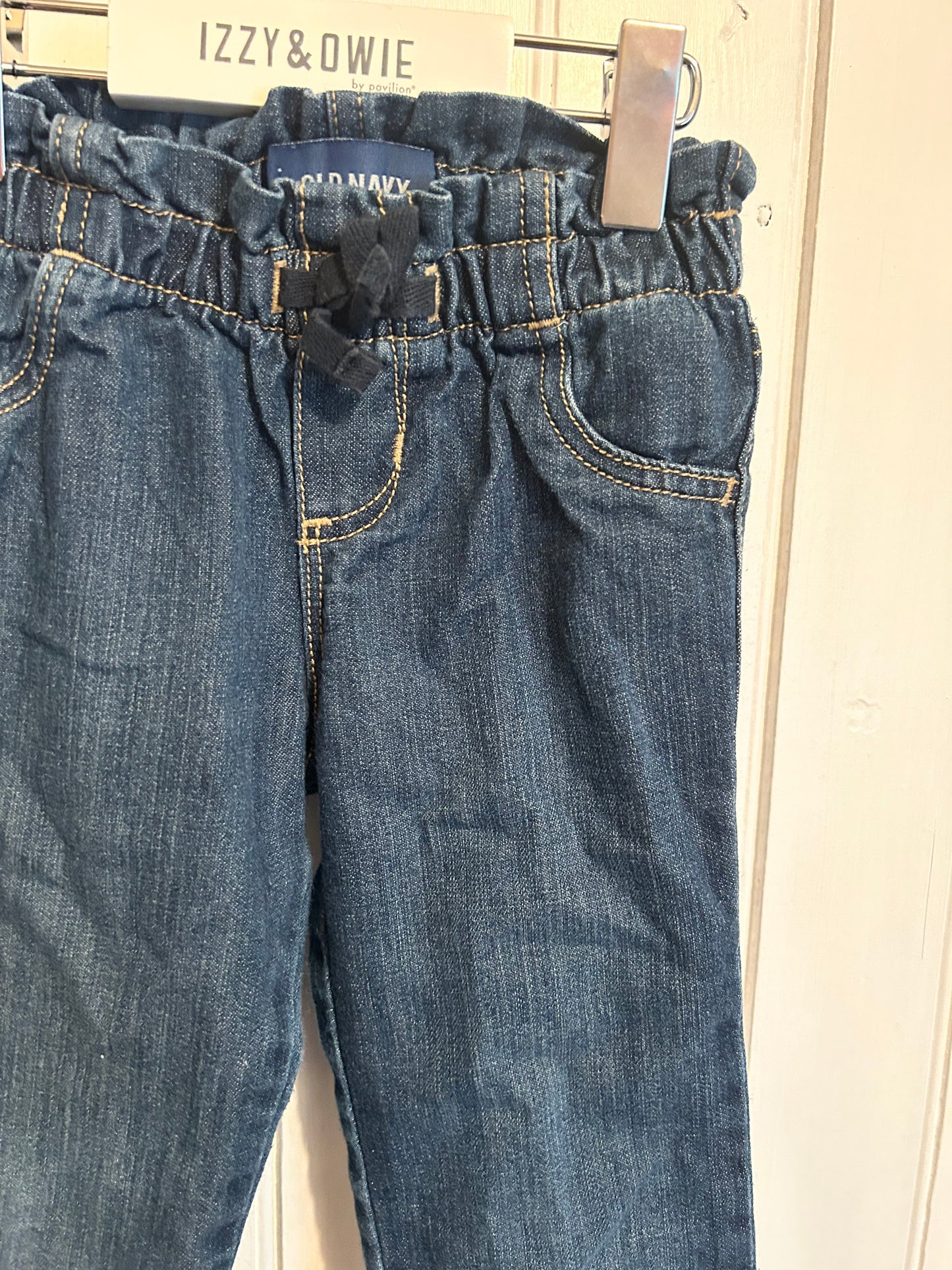 Old navy 4t ruffle waist cuffed jeans